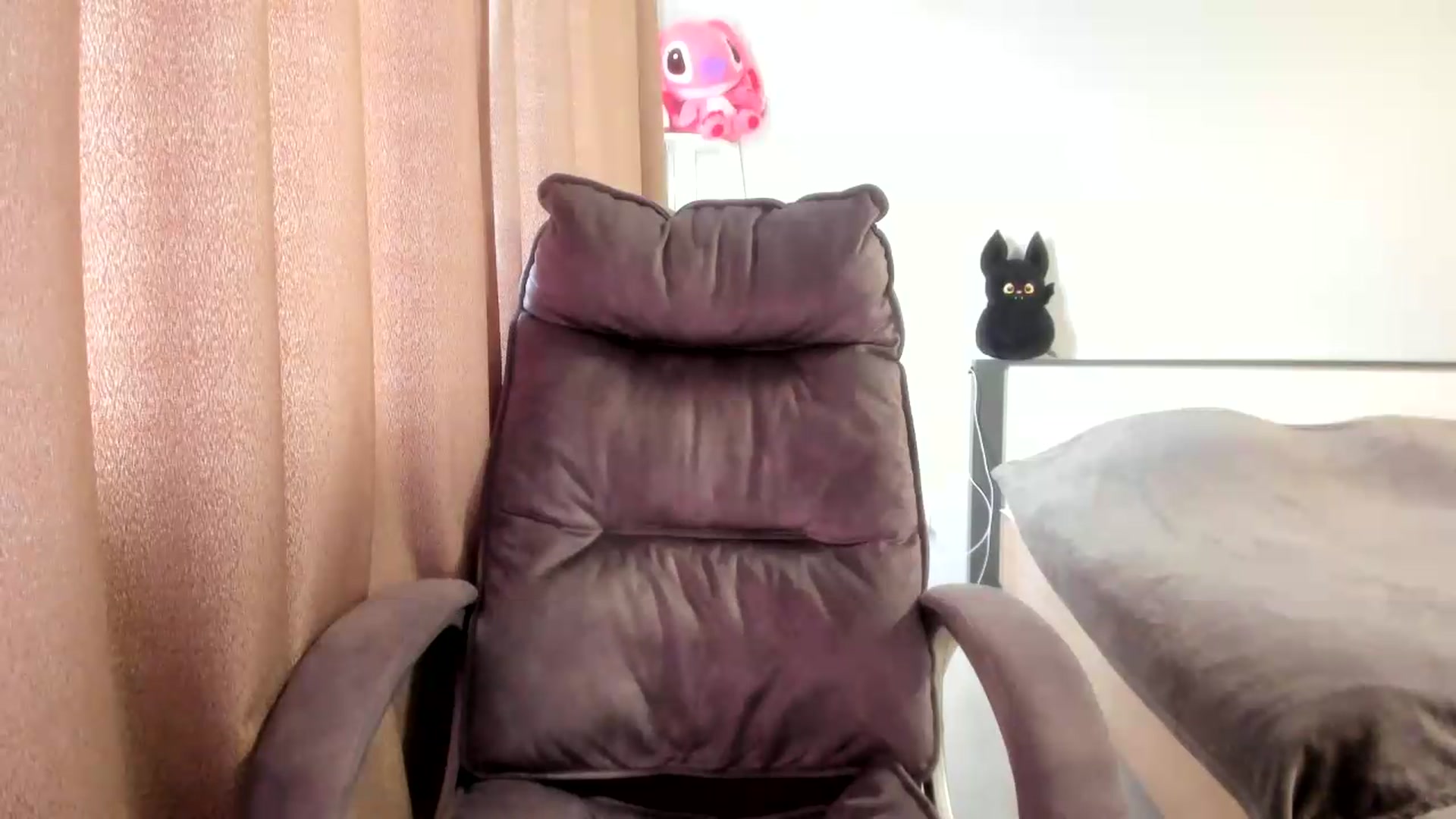 Gallery image thumbnail from Iam_Sasha's myfreecams stream on, 05/20/2026, 11:38 image 18 of 20