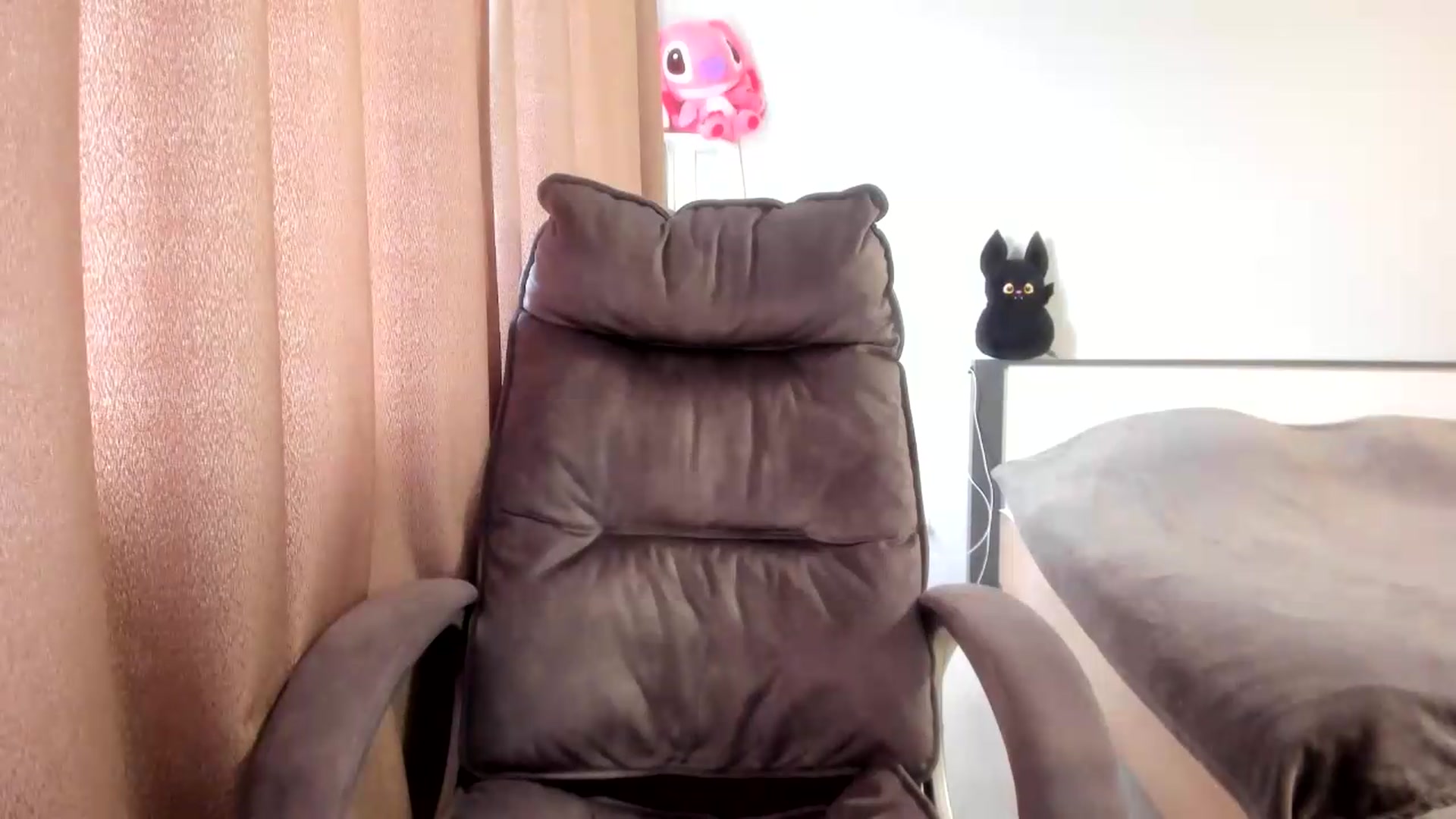 Gallery image thumbnail from Iam_Sasha's myfreecams stream on, 05/20/2026, 11:38 image 19 of 20