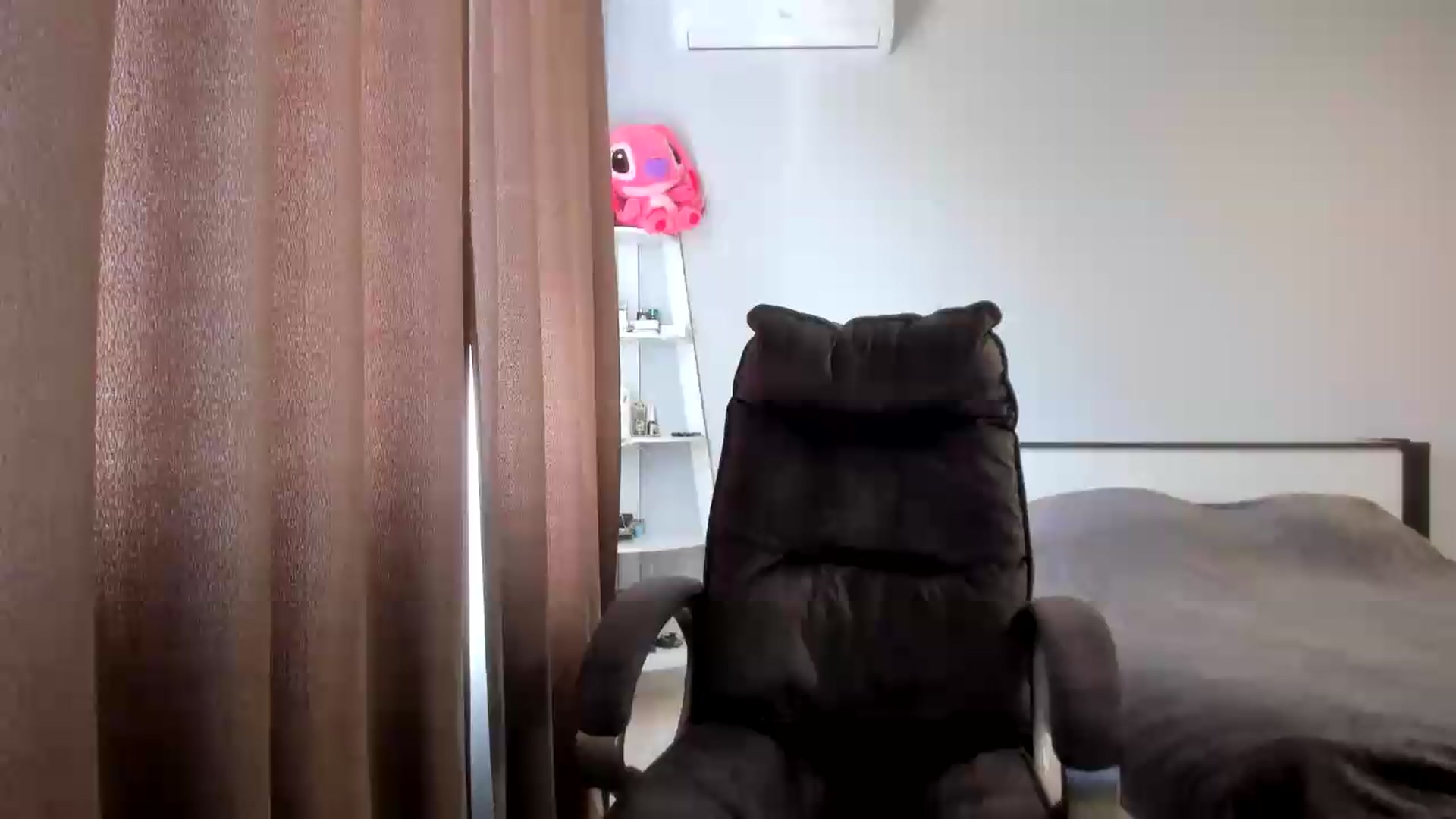 Gallery image thumbnail from Iam_Sasha's myfreecams stream on, 05/20/2026, 13:10 image 1 of 20