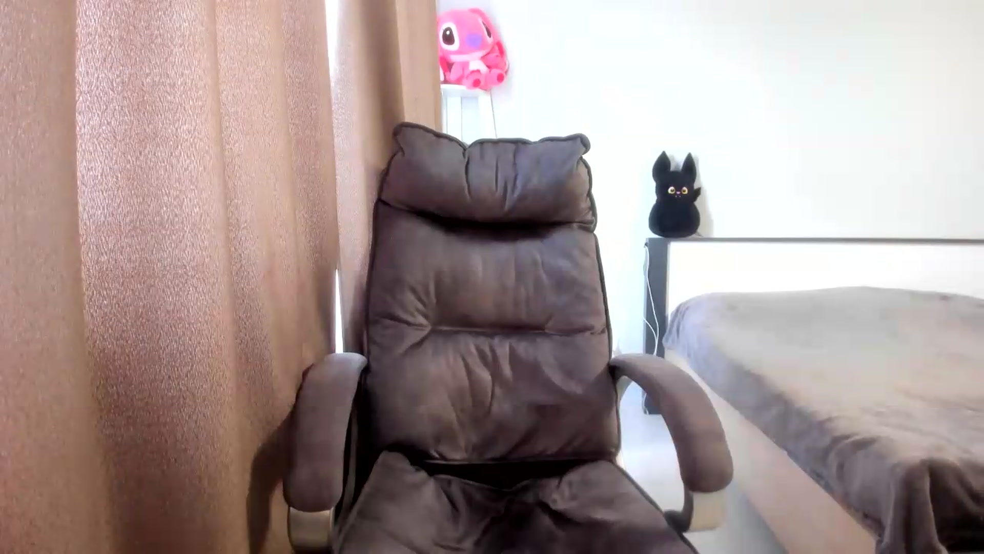 Gallery image thumbnail from Iam_Sasha's myfreecams stream on, 05/21/2026, 12:16 image 16 of 20
