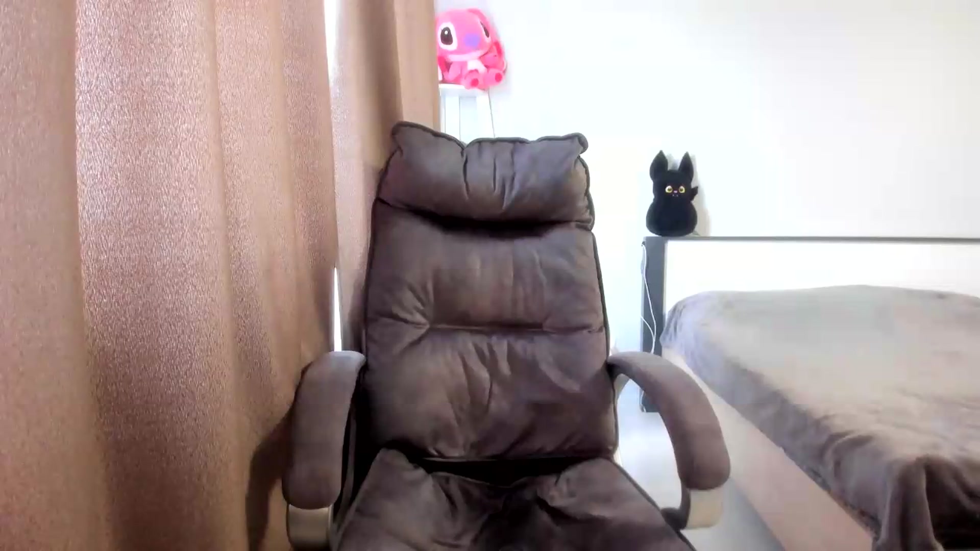 Gallery image thumbnail from Iam_Sasha's myfreecams stream on, 05/21/2026, 12:16 image 19 of 20