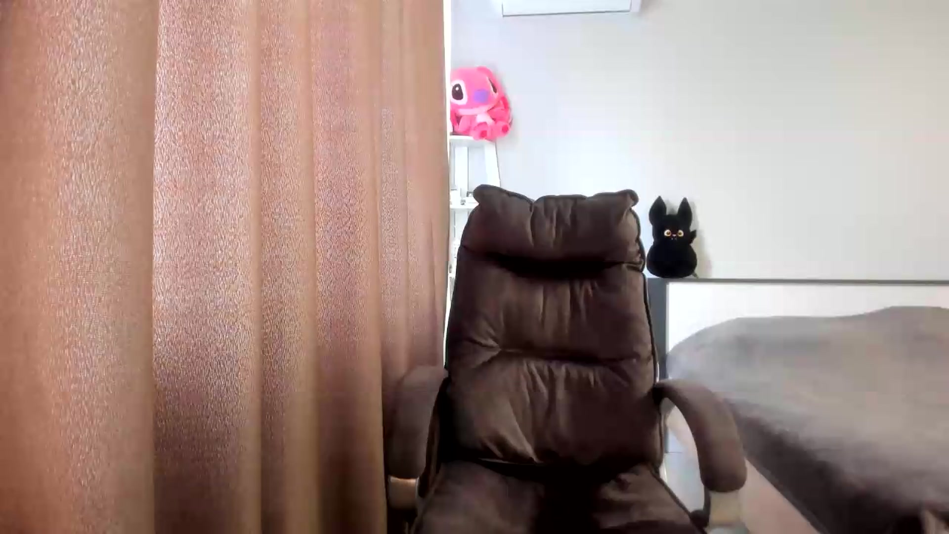 Gallery image thumbnail from Iam_Sasha's myfreecams stream on, 05/22/2026, 10:14 image 13 of 20