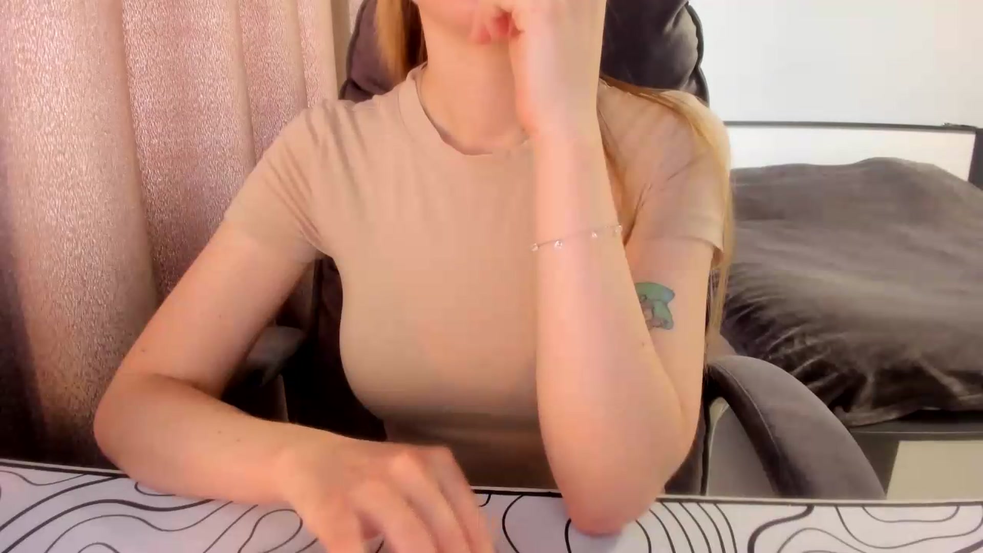 Gallery image thumbnail from Iam_Sasha's myfreecams stream on, 05/25/2026, 09:02 image 8 of 20