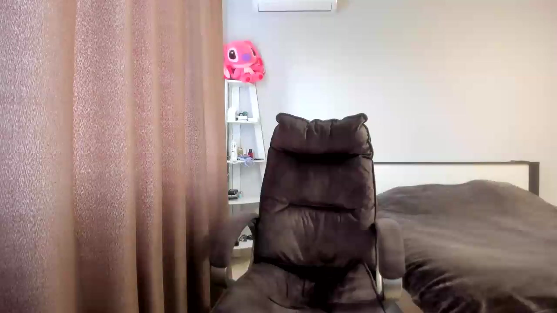 Gallery image thumbnail from Iam_Sasha's myfreecams stream on, 05/25/2026, 12:20 image 10 of 20
