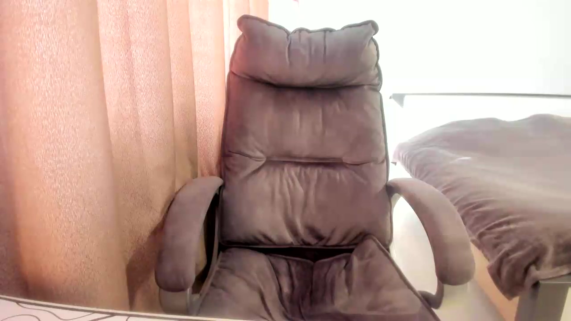 Gallery image thumbnail from Iam_Sasha's myfreecams stream on, 05/25/2026, 14:38 image 6 of 20