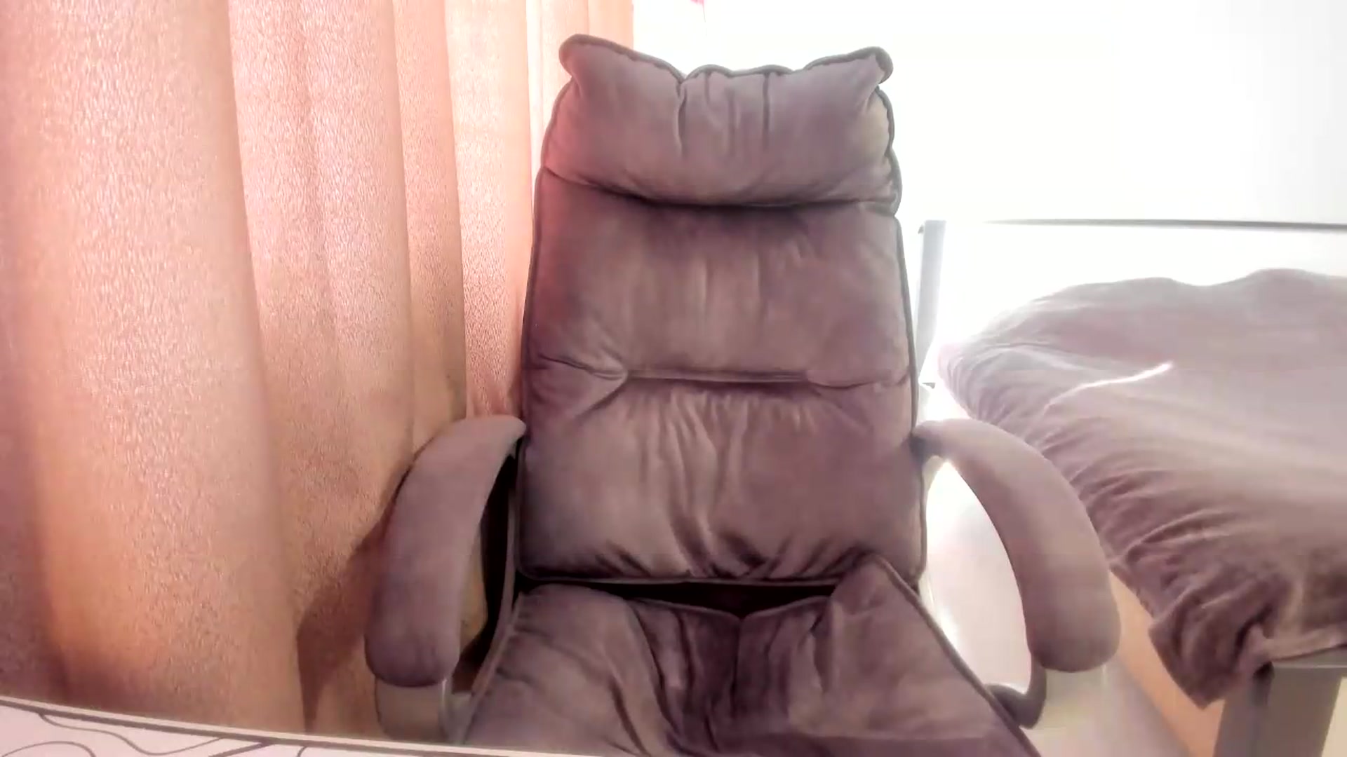 Gallery image thumbnail from Iam_Sasha's myfreecams stream on, 05/25/2026, 14:38 image 10 of 20