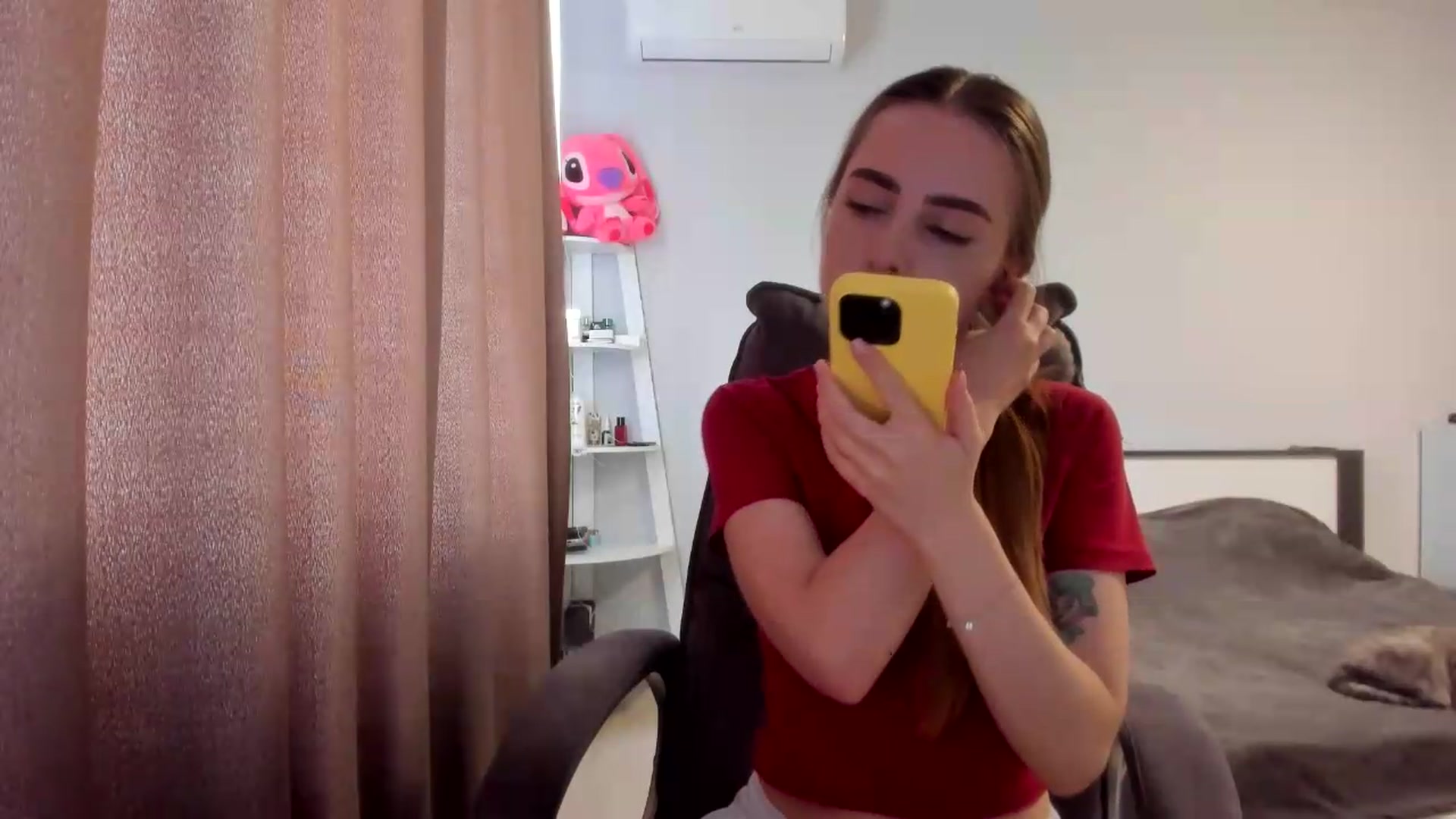 Gallery image thumbnail from Iam_Sasha's myfreecams stream on, 05/26/2026, 12:00 image 16 of 20