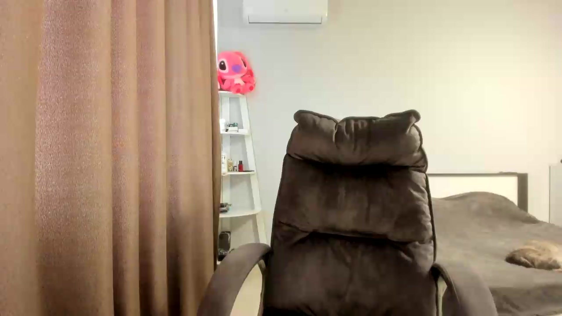 Gallery image thumbnail from Iam_Sasha's myfreecams stream on, 05/26/2026, 12:00 image 7 of 20