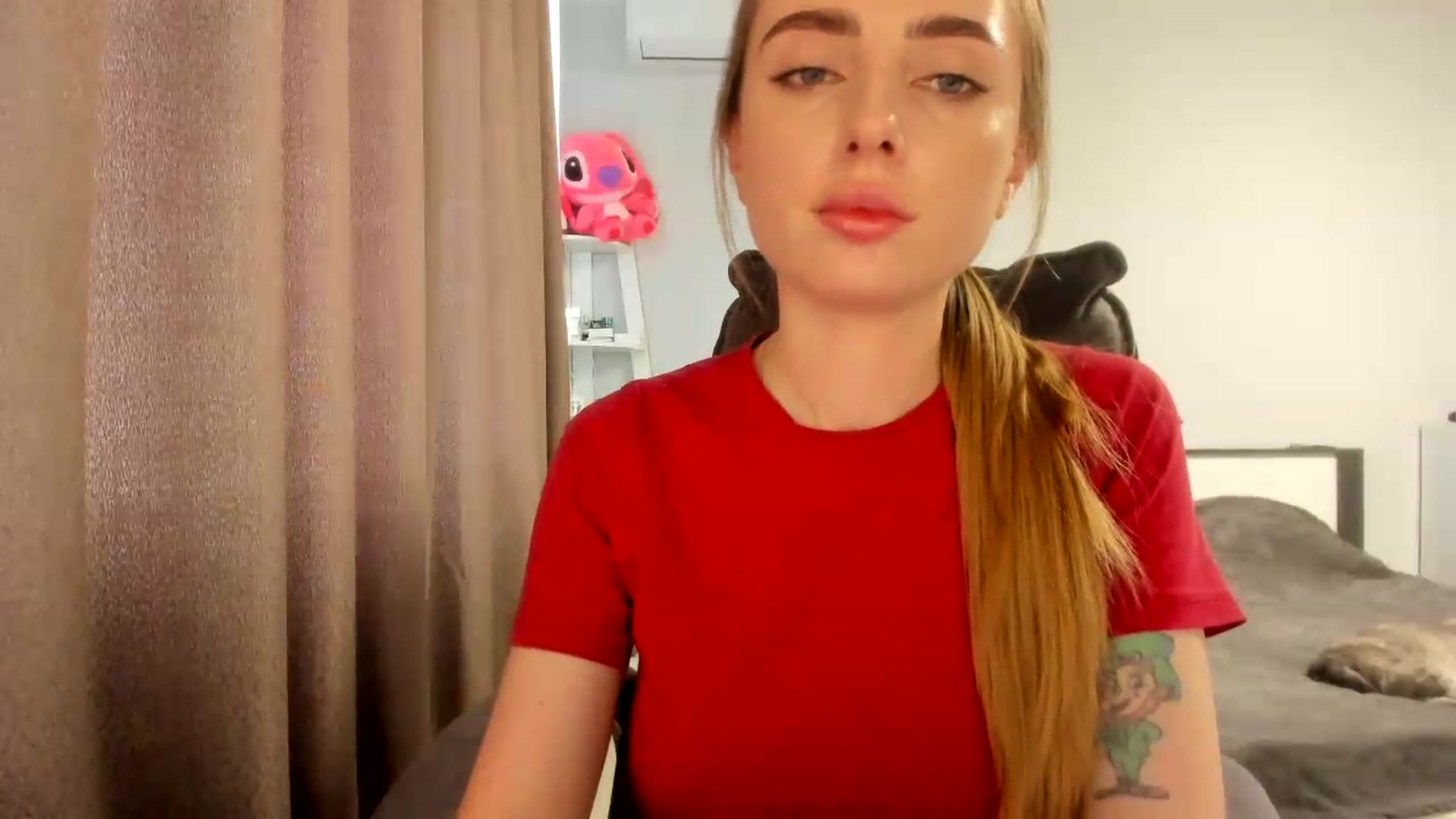 Gallery image thumbnail from Iam_Sasha's myfreecams stream on, 05/26/2026, 12:00 image 9 of 20