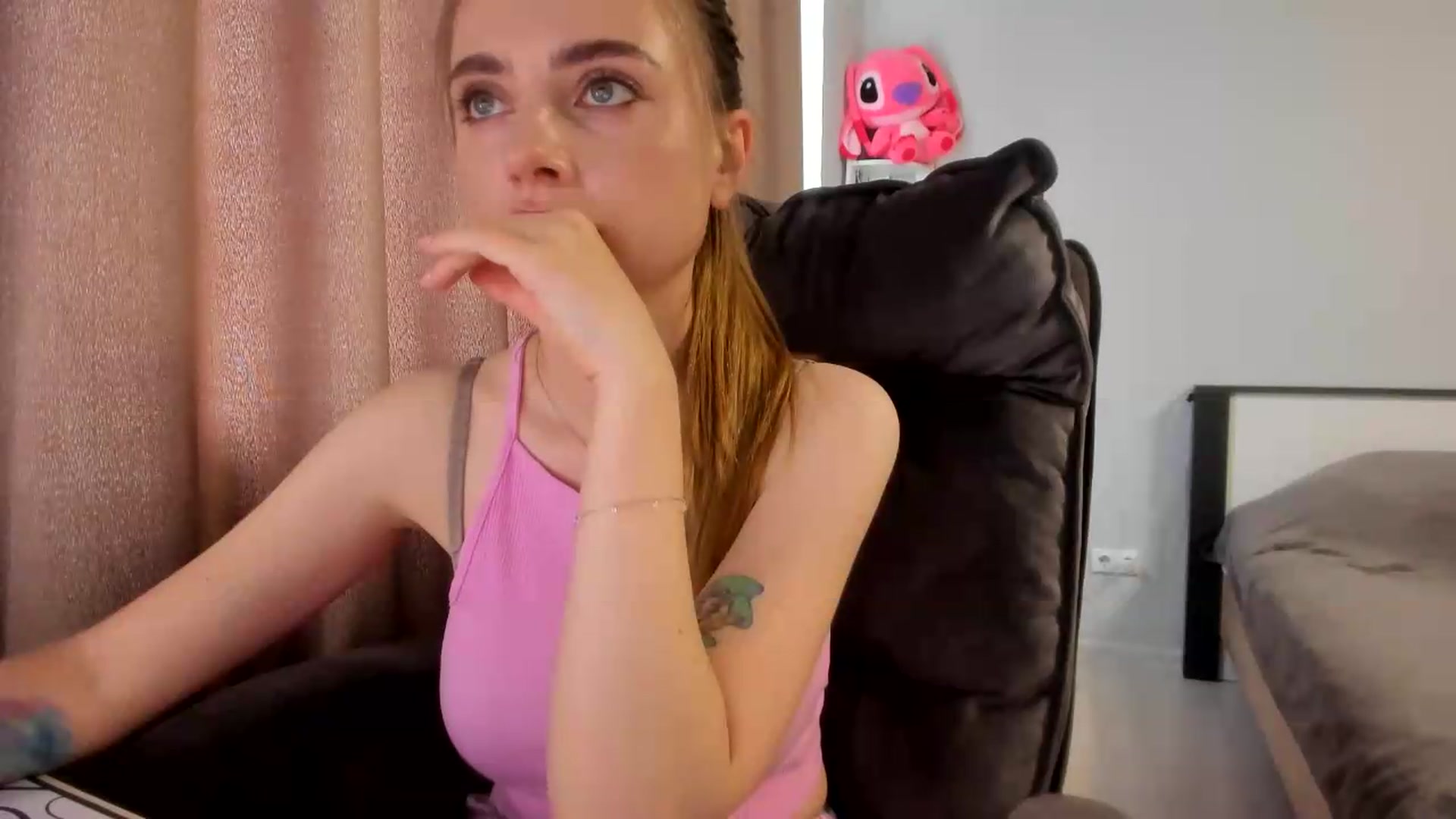 Gallery image thumbnail from Iam_Sasha's myfreecams stream on, 05/27/2026, 09:17 image 10 of 20