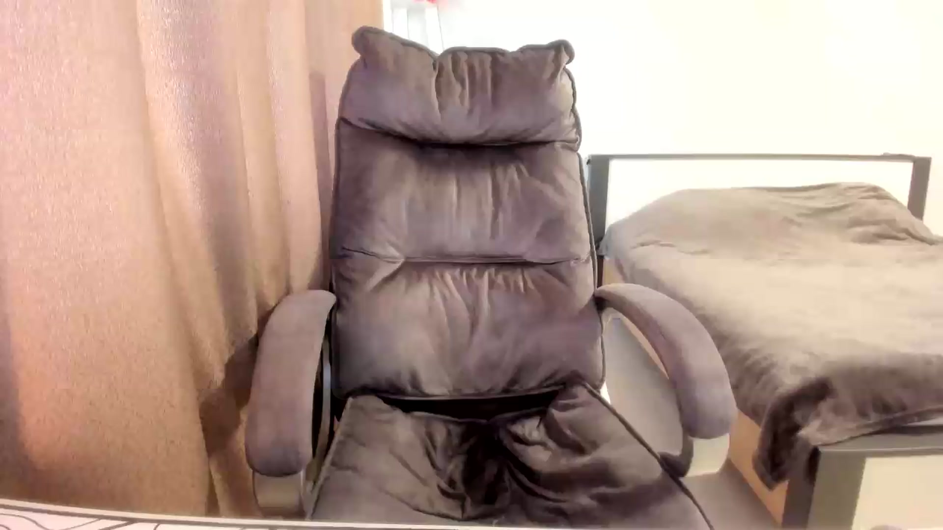 Gallery image thumbnail from Iam_Sasha's myfreecams stream on, 05/27/2026, 09:17 image 17 of 20