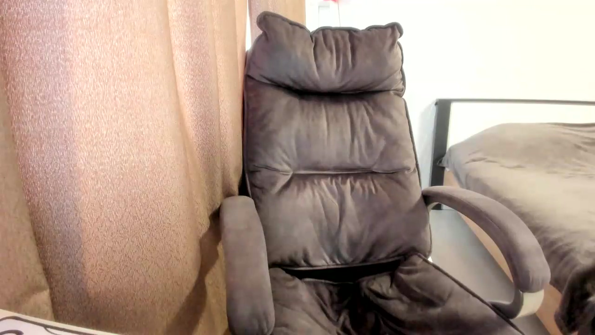 Gallery image thumbnail from Iam_Sasha's myfreecams stream on, 05/27/2026, 09:17 image 13 of 20