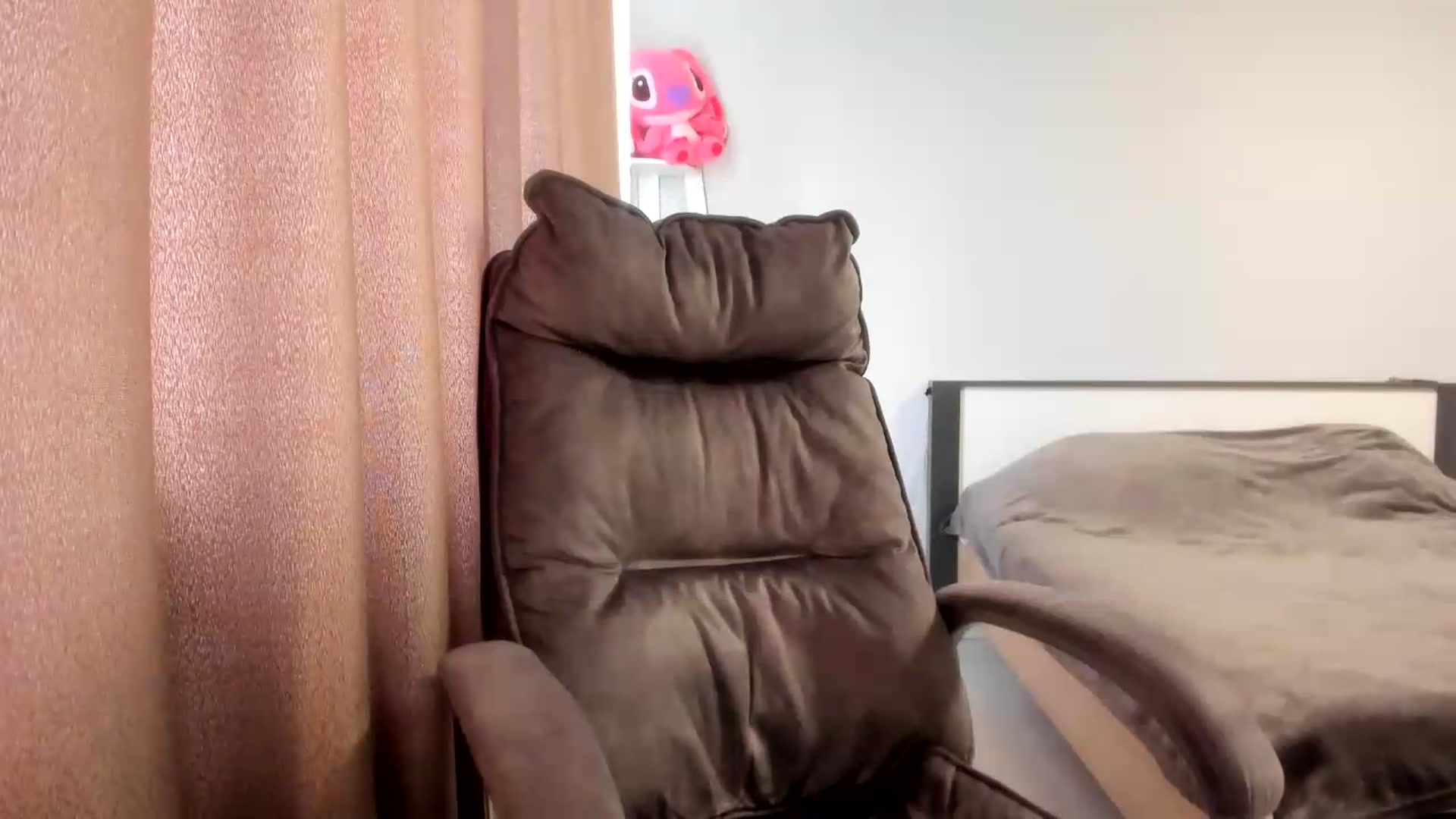 Gallery image thumbnail from Iam_Sasha's myfreecams stream on, 05/27/2026, 09:17 image 4 of 20