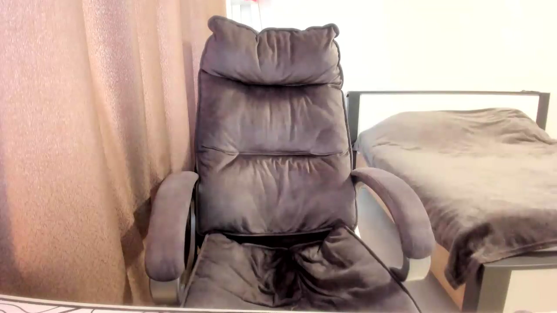 Gallery image thumbnail from Iam_Sasha's myfreecams stream on, 05/27/2026, 09:17 image 16 of 20