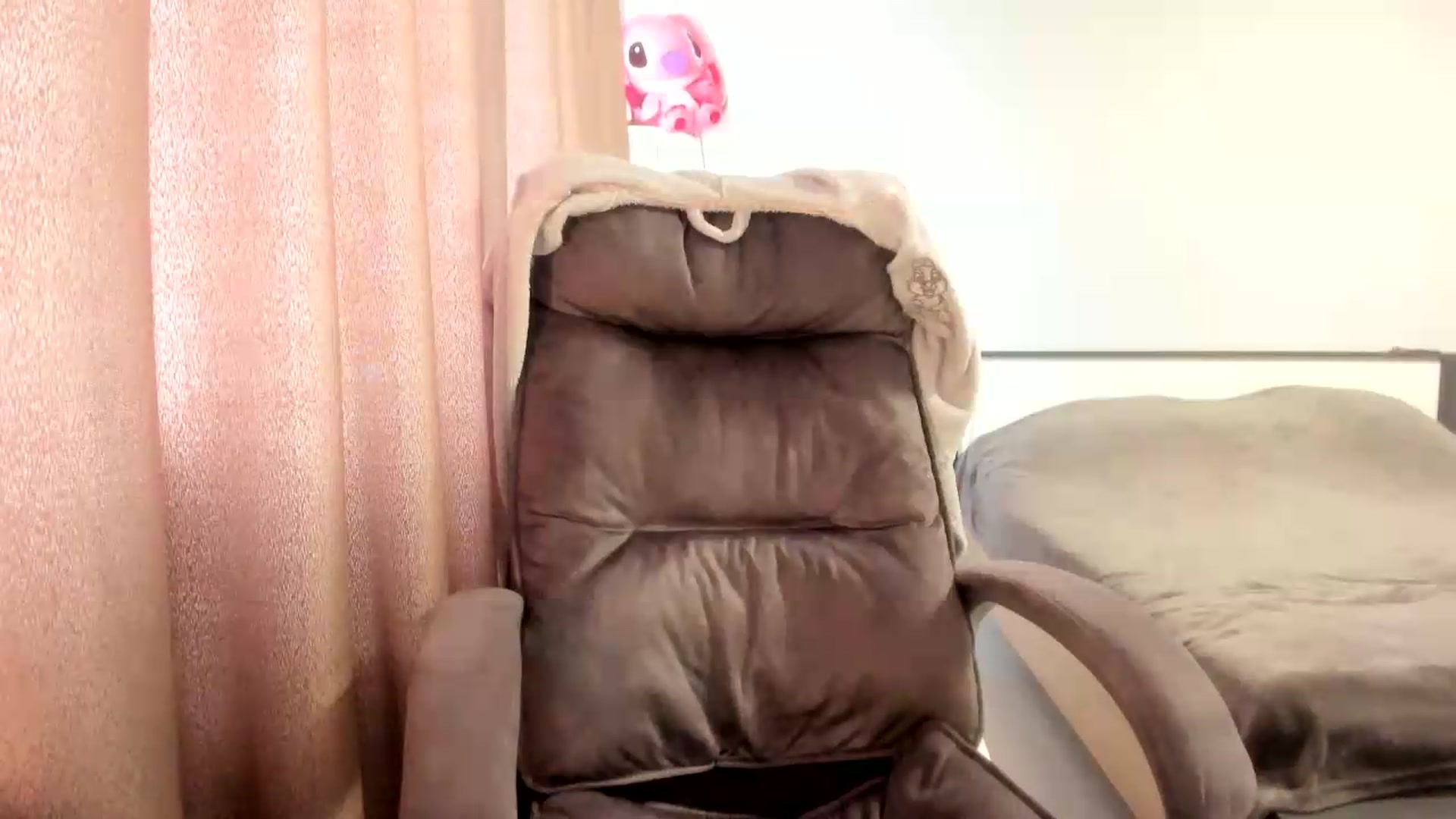 Gallery image thumbnail from Iam_Sasha's myfreecams stream on, 06/03/2026, 08:35 image 18 of 20
