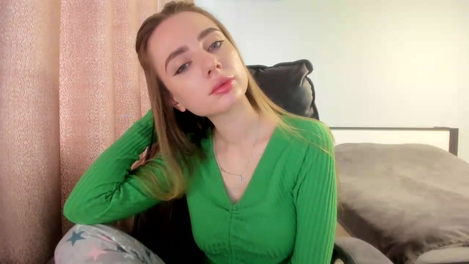 Gallery image thumbnail from Iam_Sasha's myfreecams stream on, 06/04/2026, 06:57 image 17 of 20