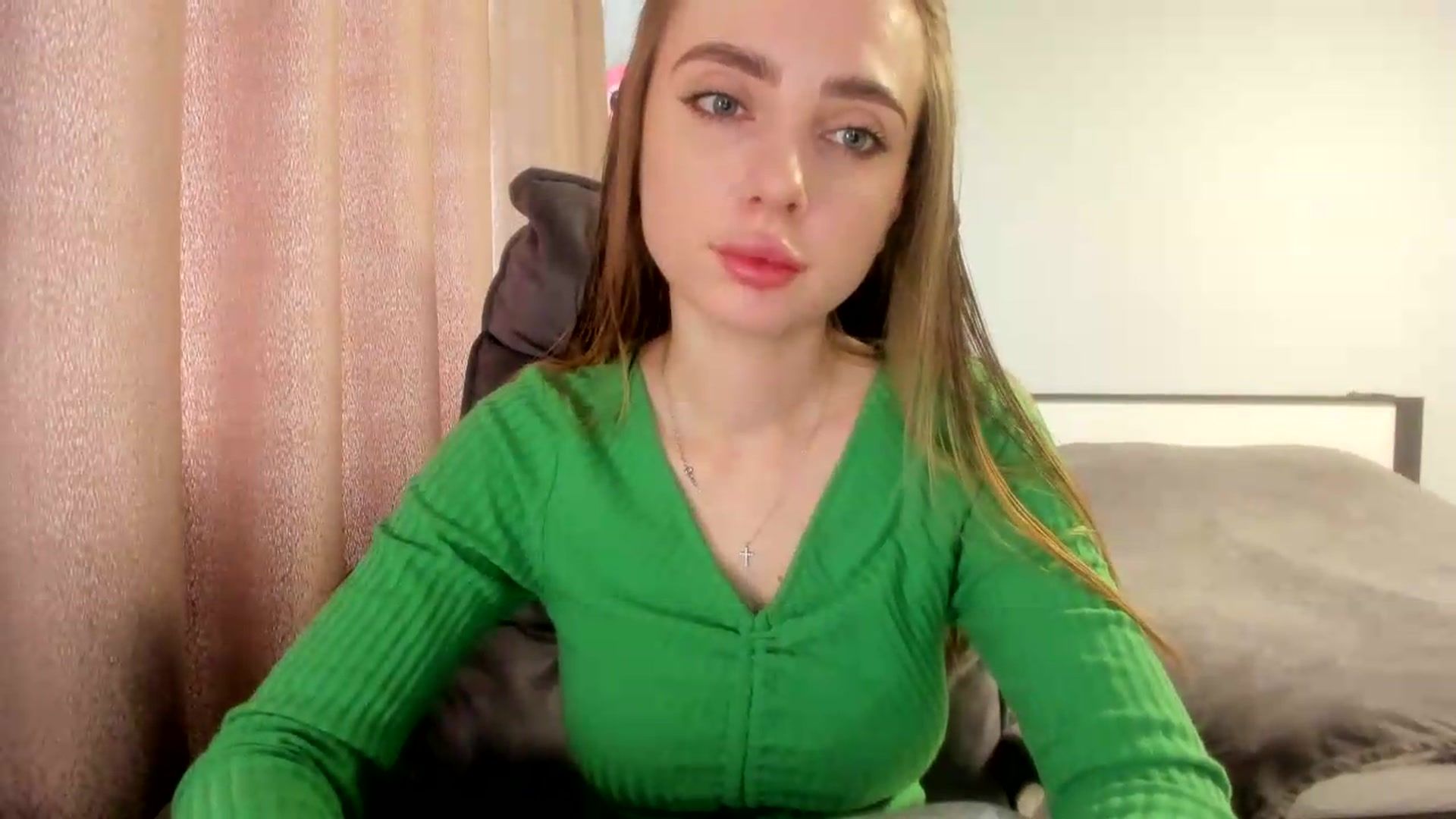 Gallery image thumbnail from Iam_Sasha's myfreecams stream on, 06/04/2026, 06:57 image 6 of 20