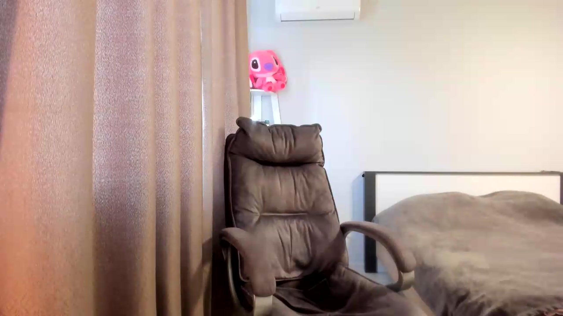 Gallery image thumbnail from Iam_Sasha's myfreecams stream on, 06/05/2026, 09:49 image 12 of 20