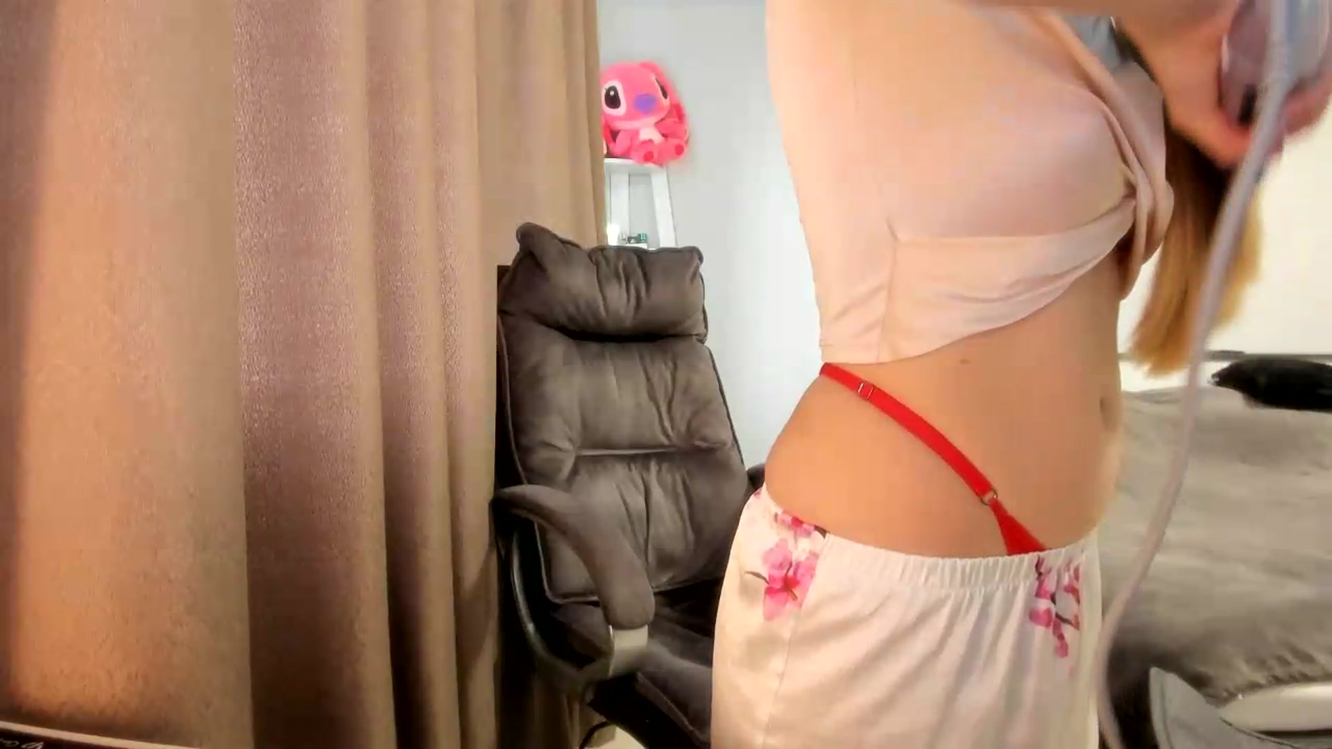 Gallery image thumbnail from Iam_Sasha's myfreecams stream on, 06/08/2026, 10:05 image 7 of 20