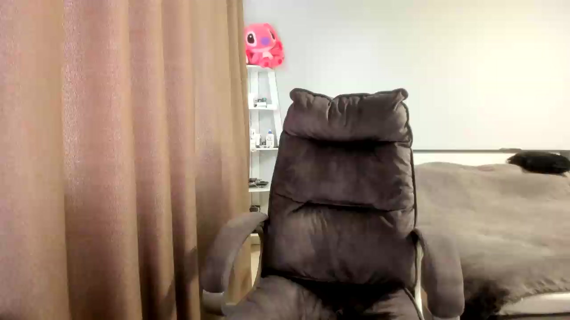 Gallery image thumbnail from Iam_Sasha's myfreecams stream on, 06/08/2026, 10:05 image 18 of 20