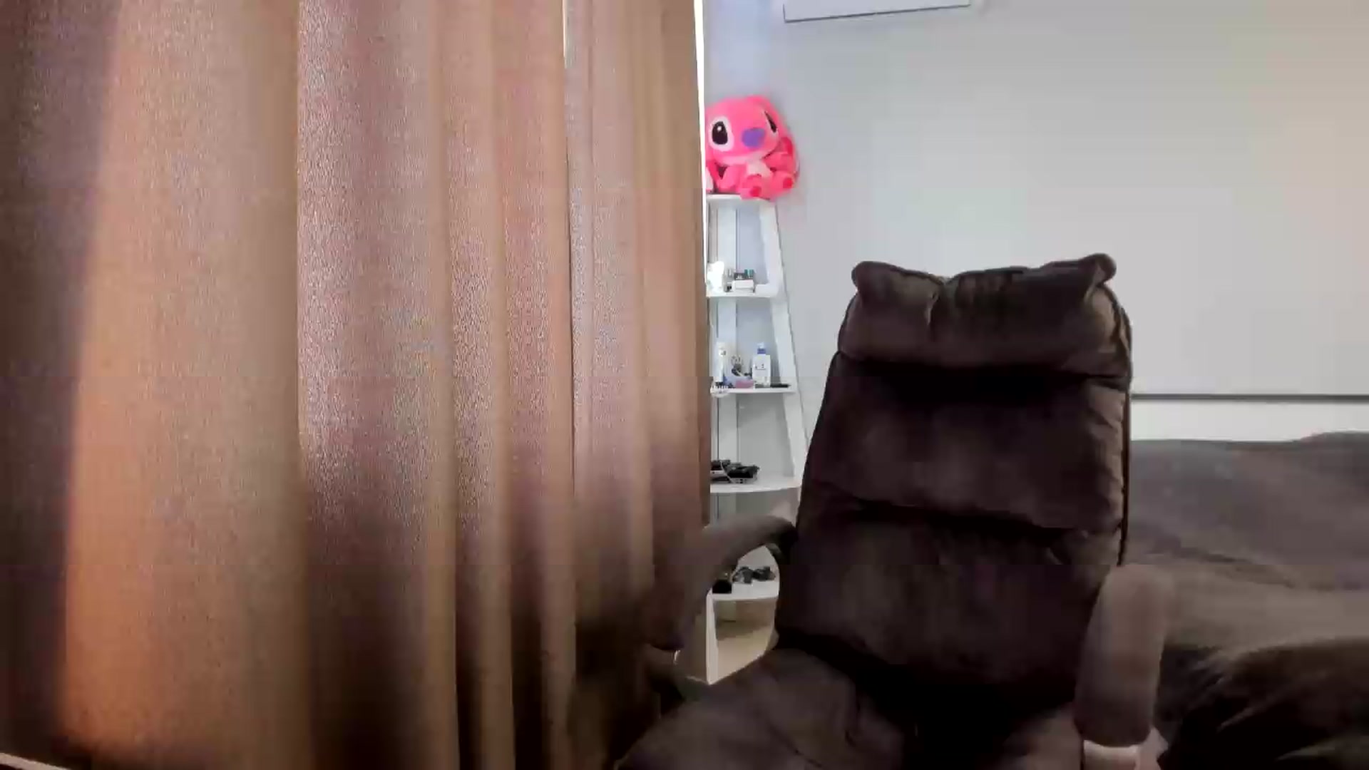Gallery image thumbnail from Iam_Sasha's myfreecams stream on, 06/16/2026, 11:08 image 7 of 20