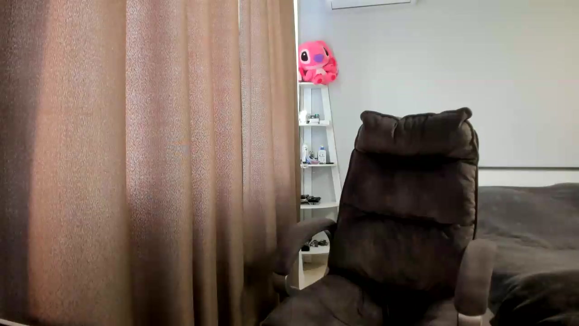 Gallery image thumbnail from Iam_Sasha's myfreecams stream on, 06/16/2026, 11:08 image 3 of 20