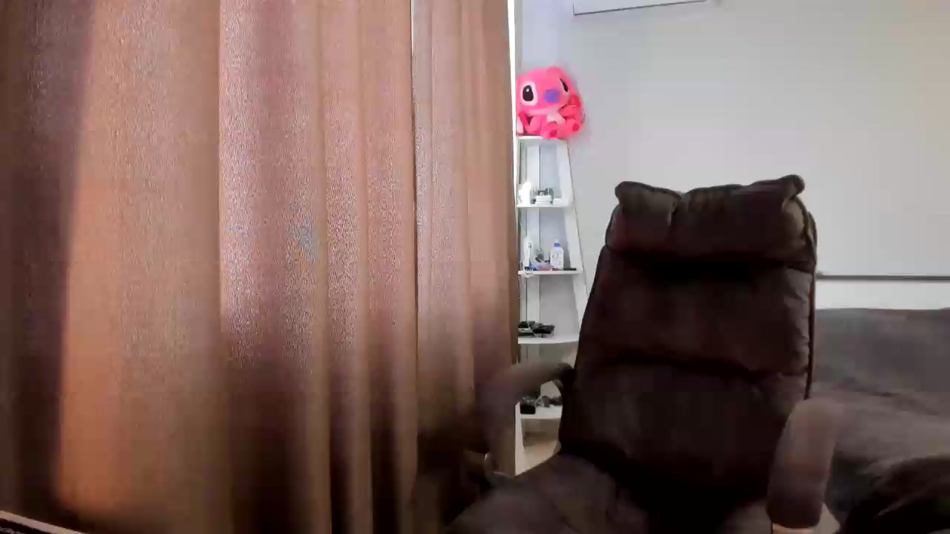 Gallery image thumbnail from Iam_Sasha's myfreecams stream on, 06/16/2026, 11:08 image 20 of 20