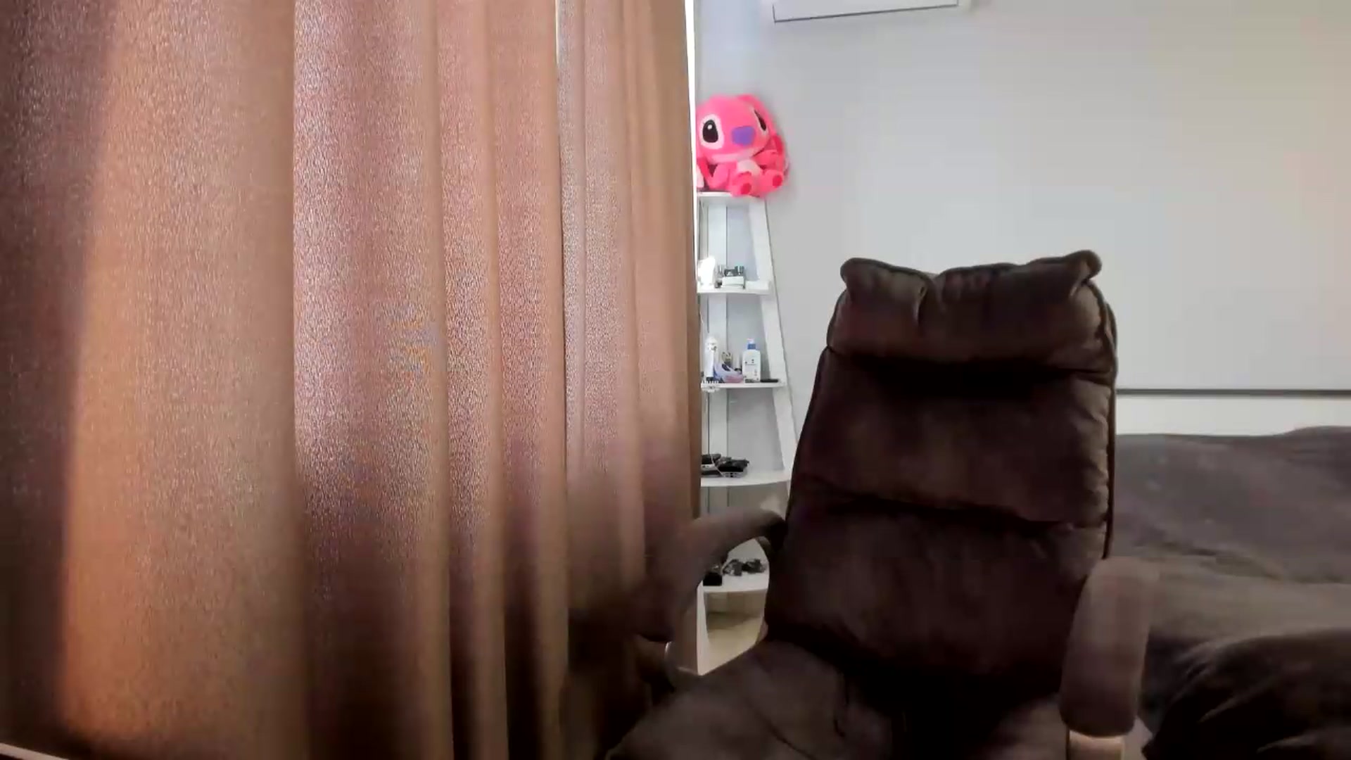 Gallery image thumbnail from Iam_Sasha's myfreecams stream on, 06/16/2026, 11:08 image 8 of 20