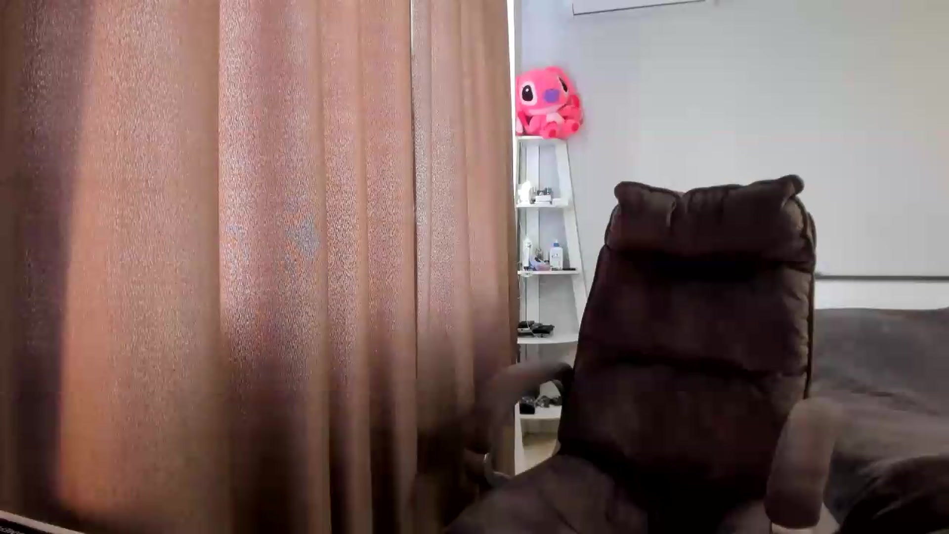 Gallery image thumbnail from Iam_Sasha's myfreecams stream on, 06/16/2026, 11:08 image 19 of 20