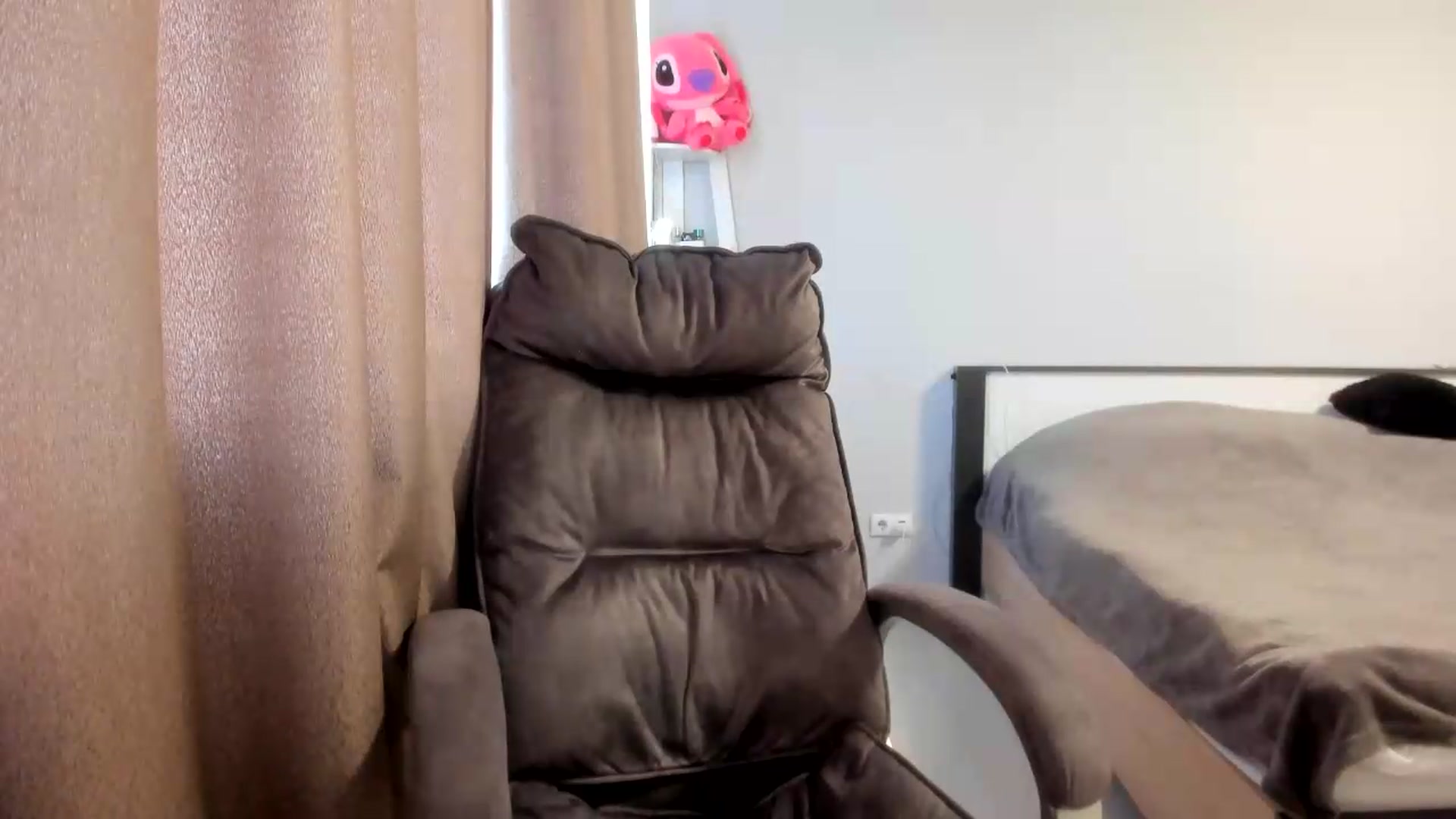 Gallery image thumbnail from Iam_Sasha's myfreecams stream on, 06/19/2026, 08:05 image 15 of 20