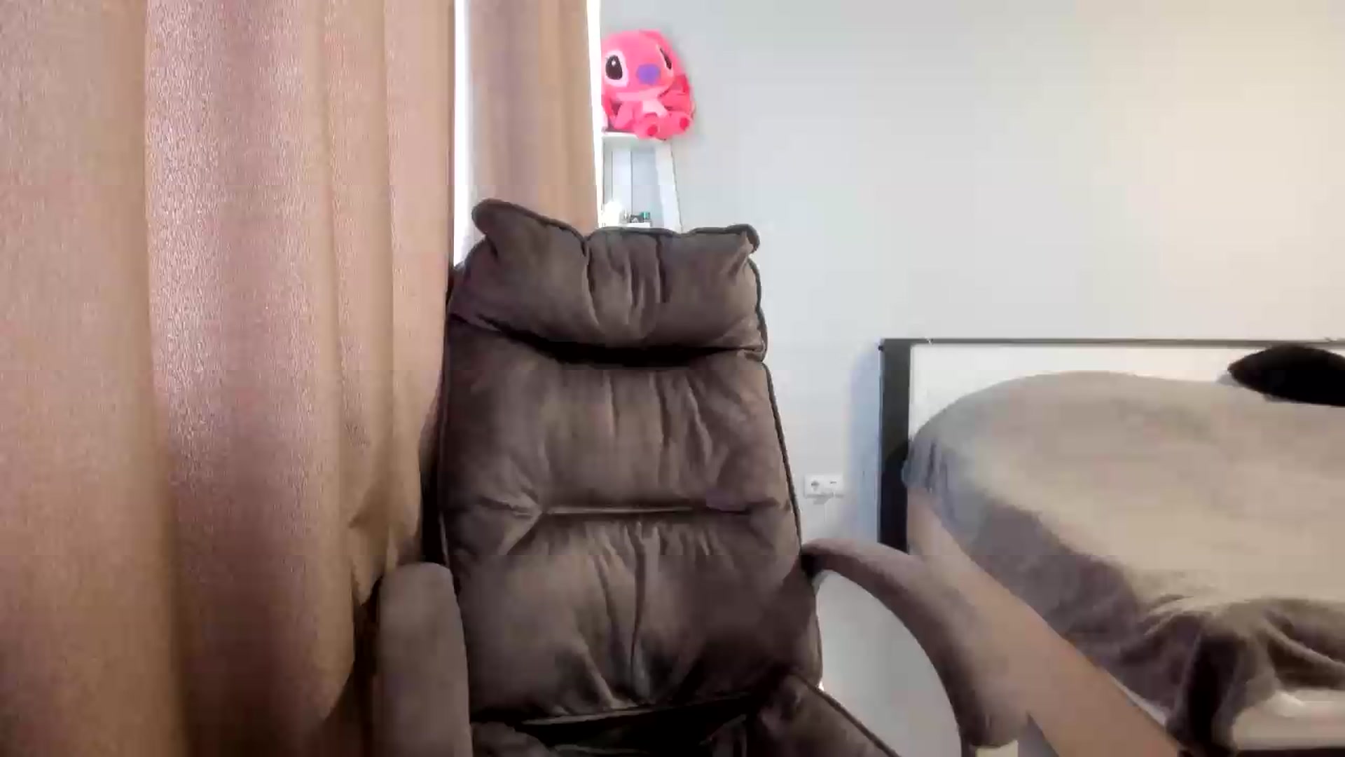 Gallery image thumbnail from Iam_Sasha's myfreecams stream on, 06/19/2026, 08:05 image 17 of 20