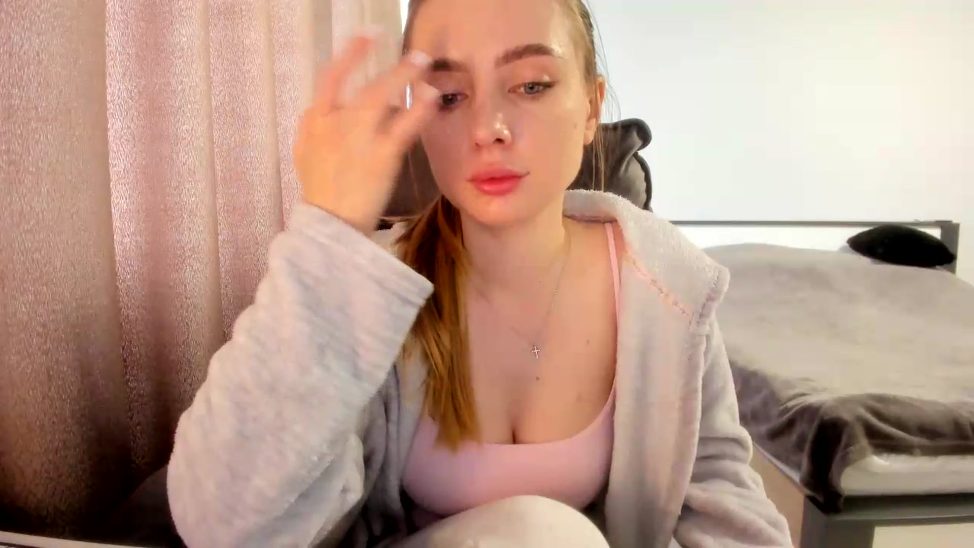 Gallery image thumbnail from Iam_Sasha's myfreecams stream on, 06/19/2026, 09:57 image 16 of 20