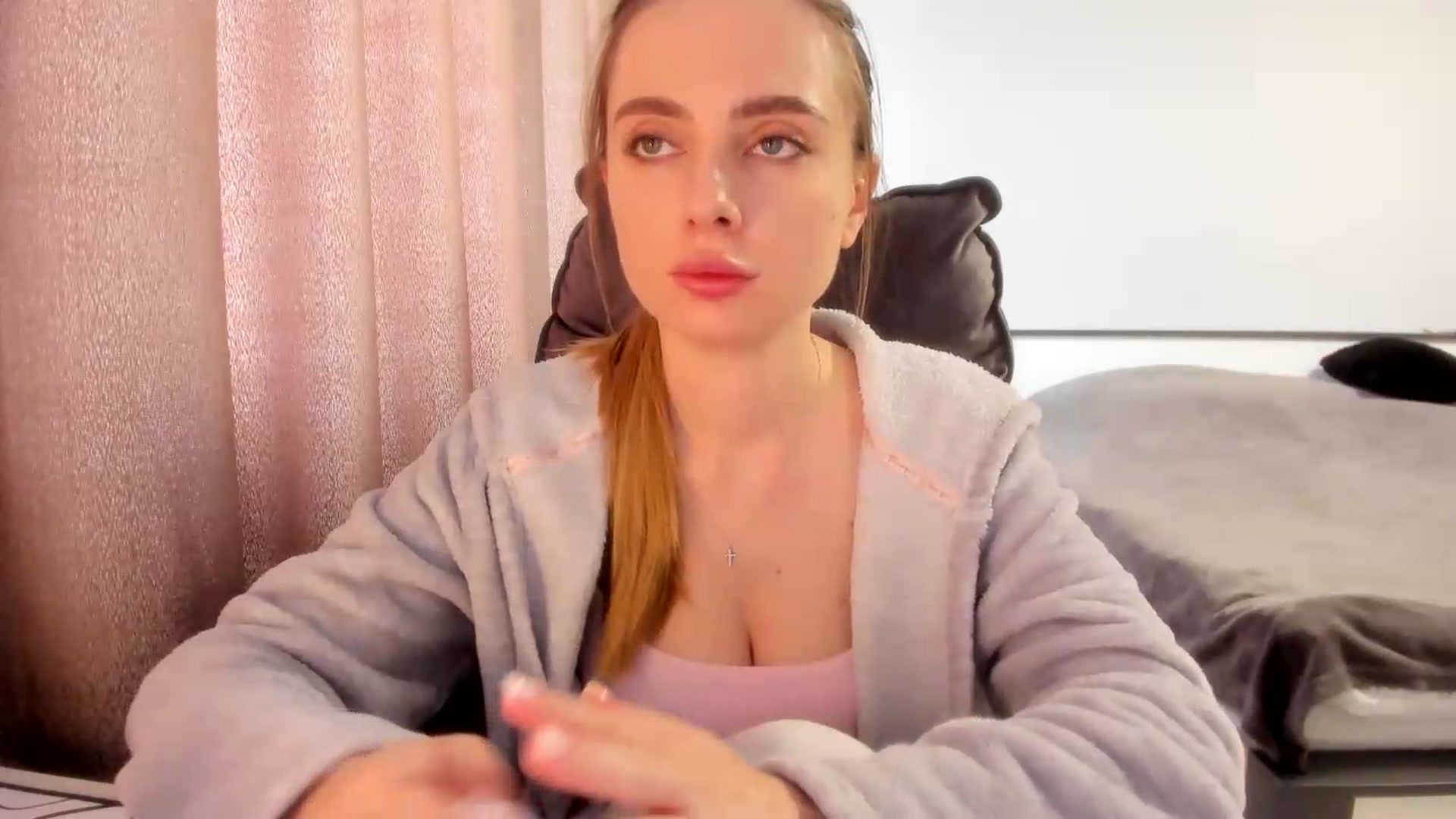 Gallery image thumbnail from Iam_Sasha's myfreecams stream on, 06/19/2026, 09:57 image 20 of 20