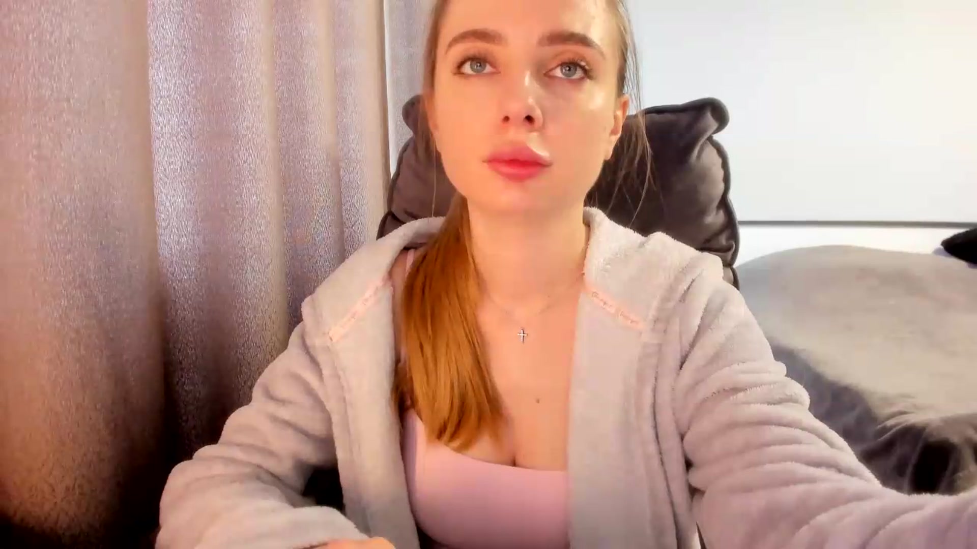 Gallery image thumbnail from Iam_Sasha's myfreecams stream on, 06/19/2026, 09:57 image 3 of 20