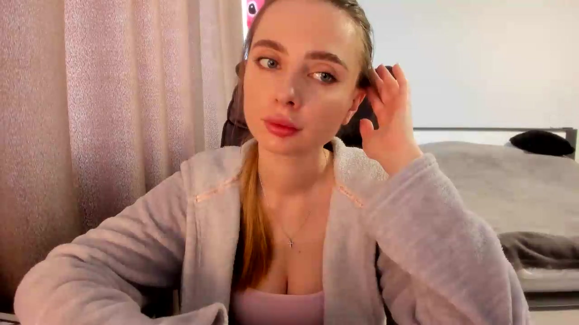 Gallery image thumbnail from Iam_Sasha's myfreecams stream on, 06/19/2026, 09:57 image 11 of 20