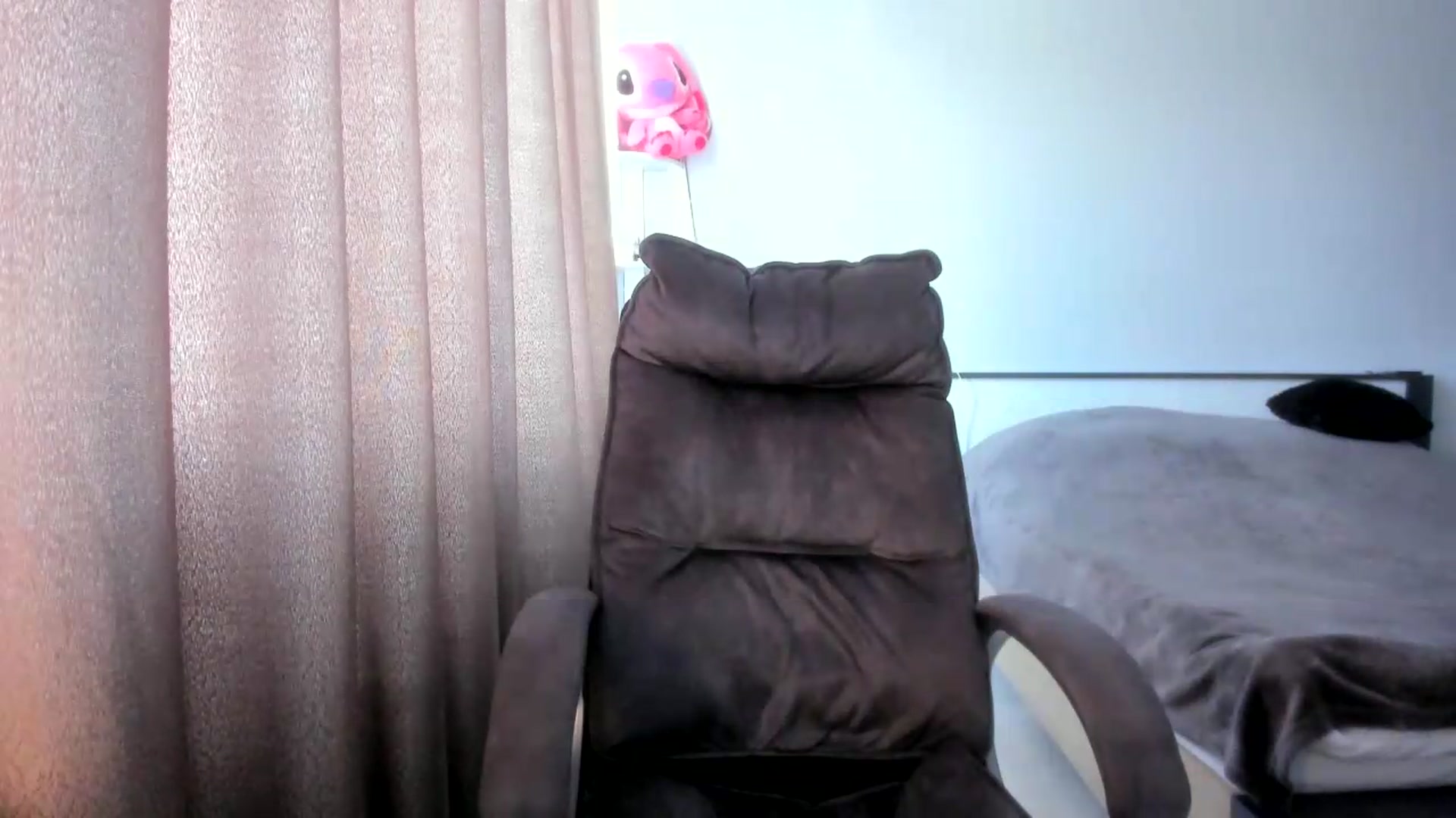 Gallery image thumbnail from Iam_Sasha's myfreecams stream on, 06/19/2026, 13:40 image 3 of 20