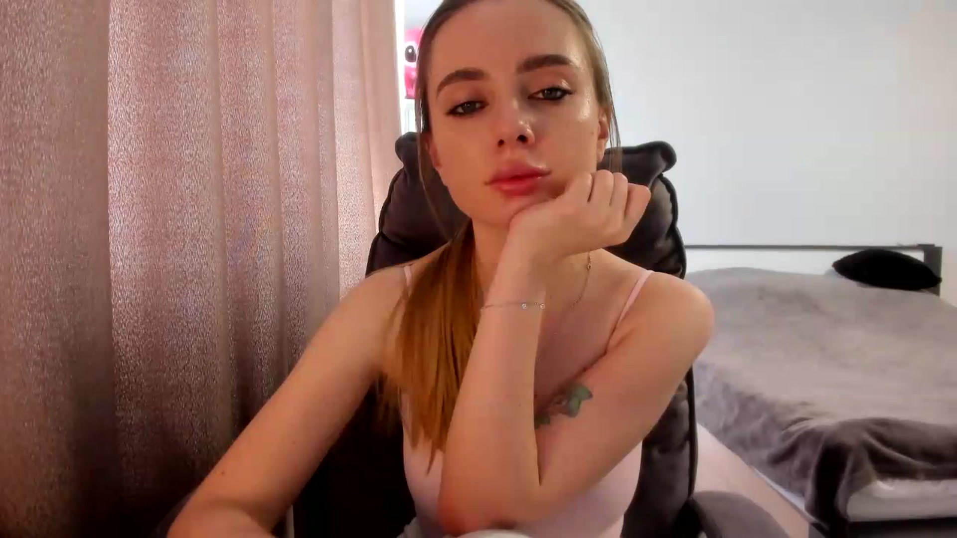 Gallery image thumbnail from Iam_Sasha's myfreecams stream on, 06/19/2026, 13:40 image 11 of 20