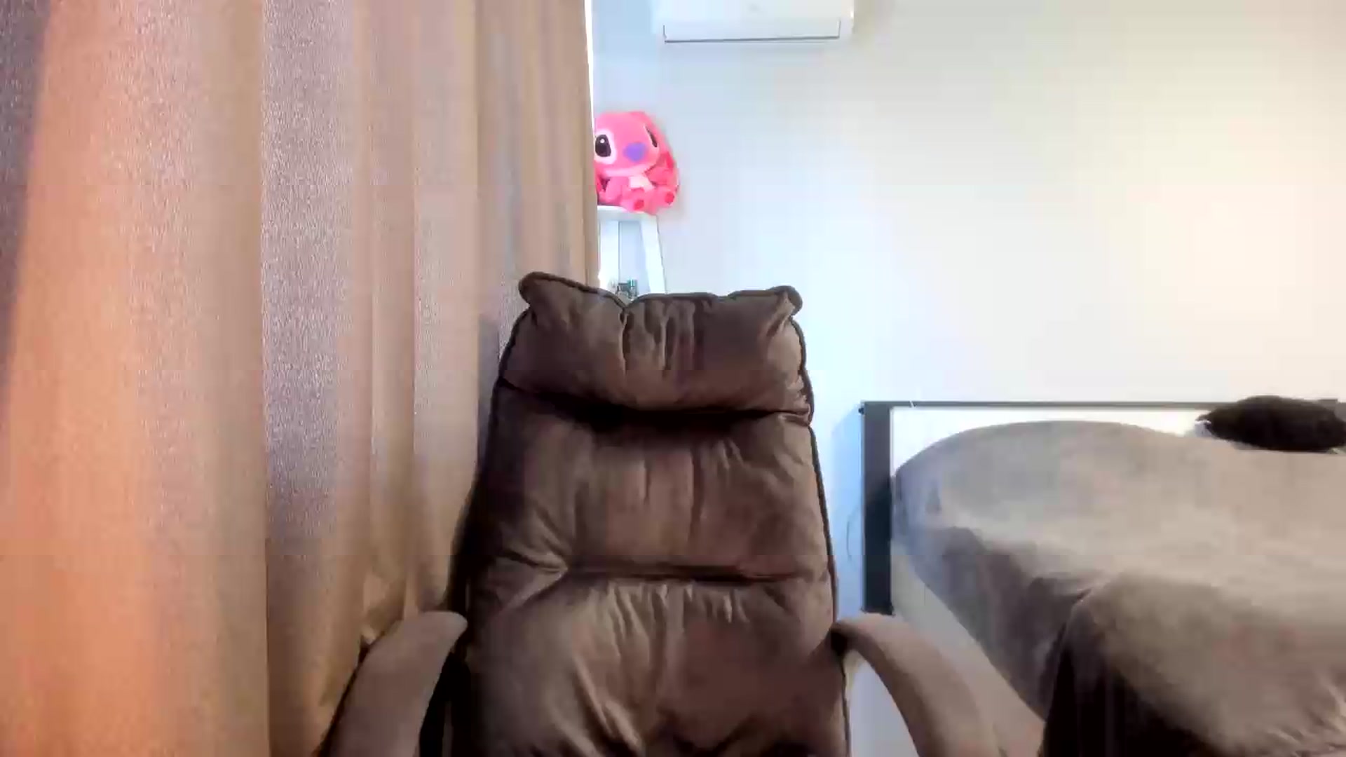 Gallery image thumbnail from Iam_Sasha's myfreecams stream on, 06/22/2026, 08:22 image 17 of 20