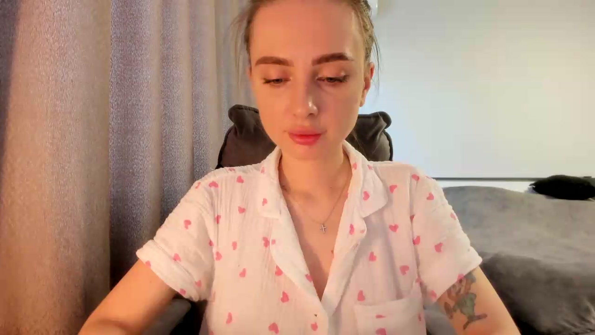 Gallery image thumbnail from Iam_Sasha's myfreecams stream on, 06/22/2026, 08:22 image 16 of 20