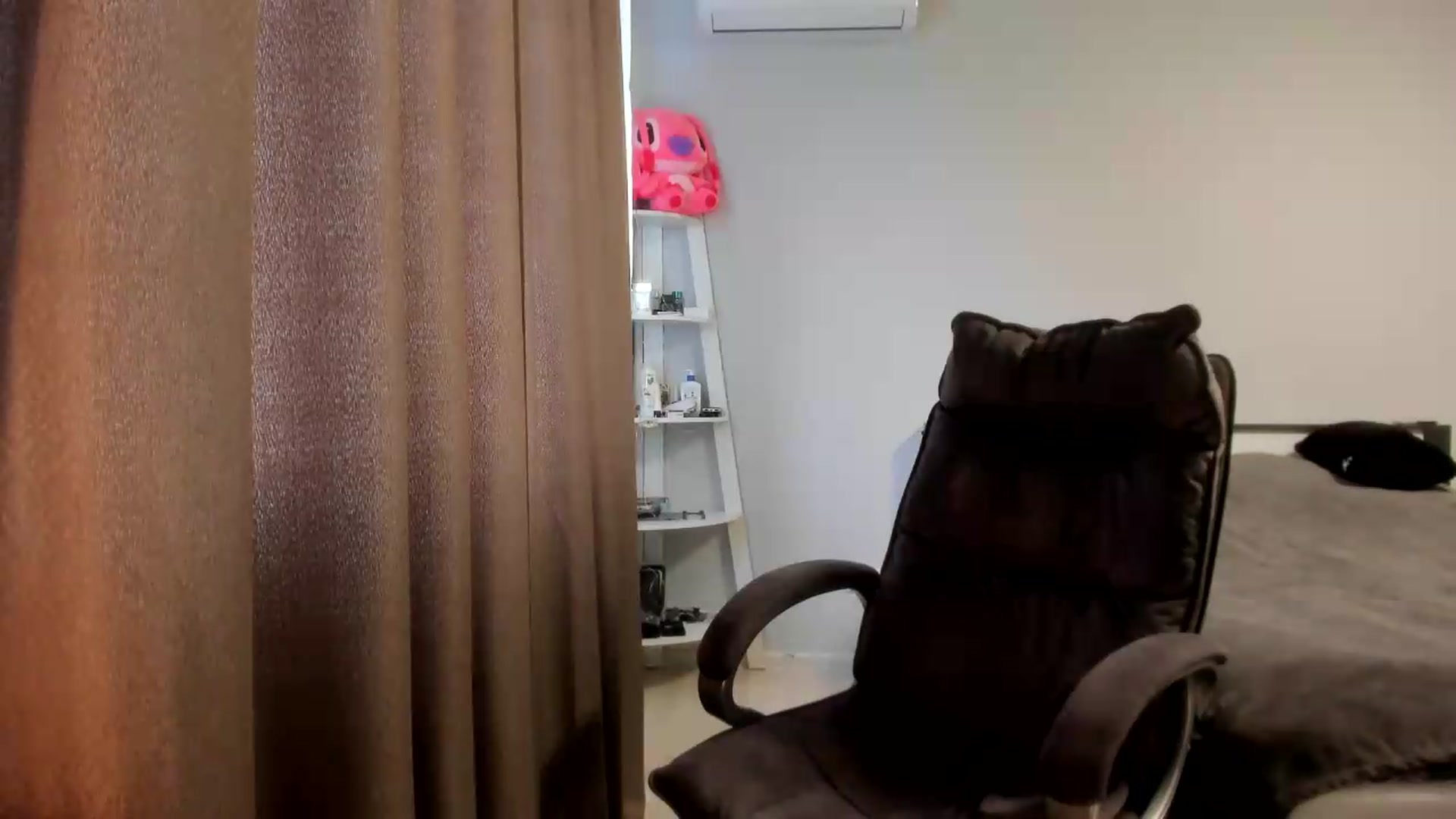 Gallery image thumbnail from Iam_Sasha's myfreecams stream on, 06/23/2026, 10:54 image 8 of 20