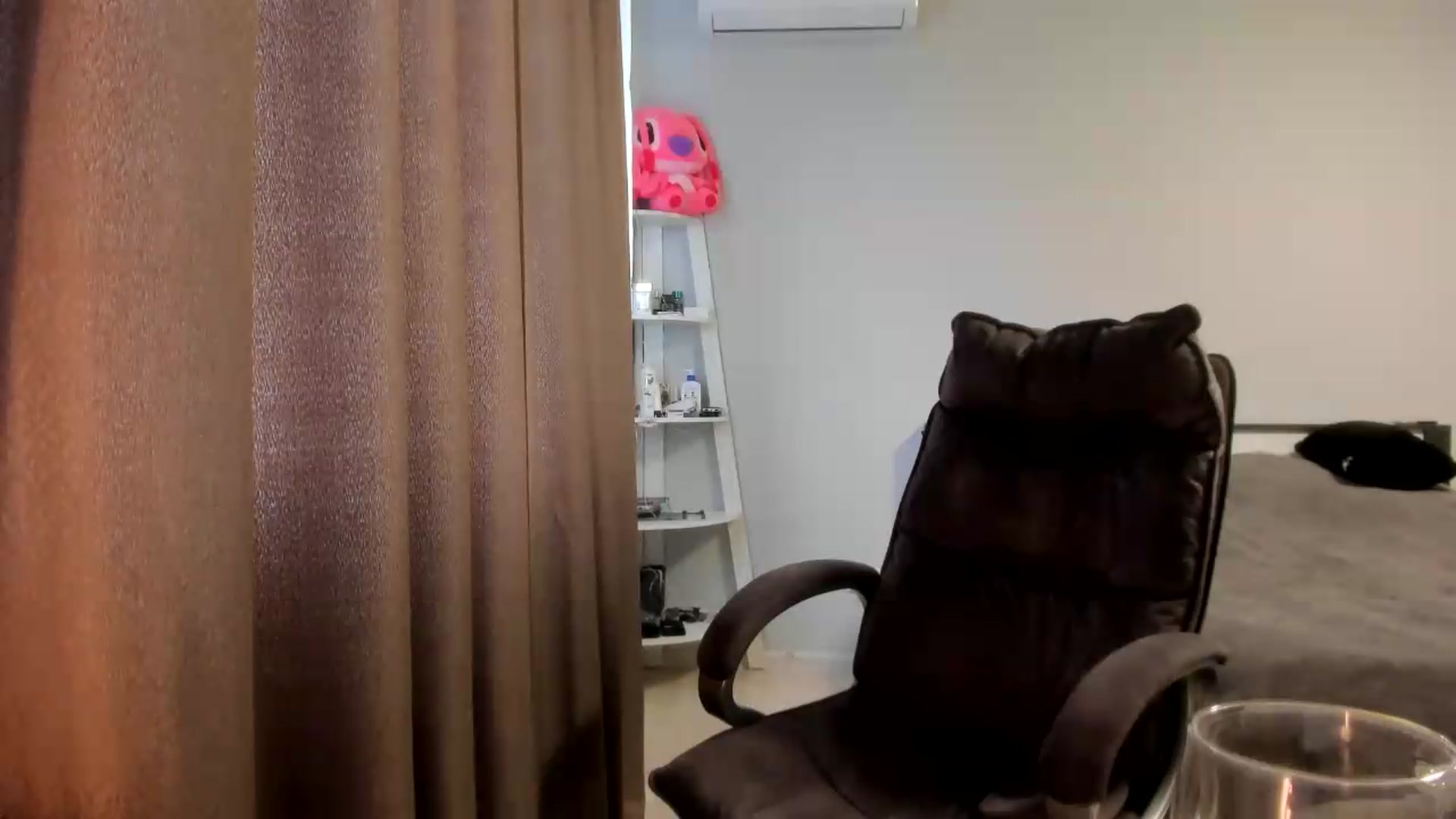 Gallery image thumbnail from Iam_Sasha's myfreecams stream on, 06/23/2026, 10:54 image 2 of 20