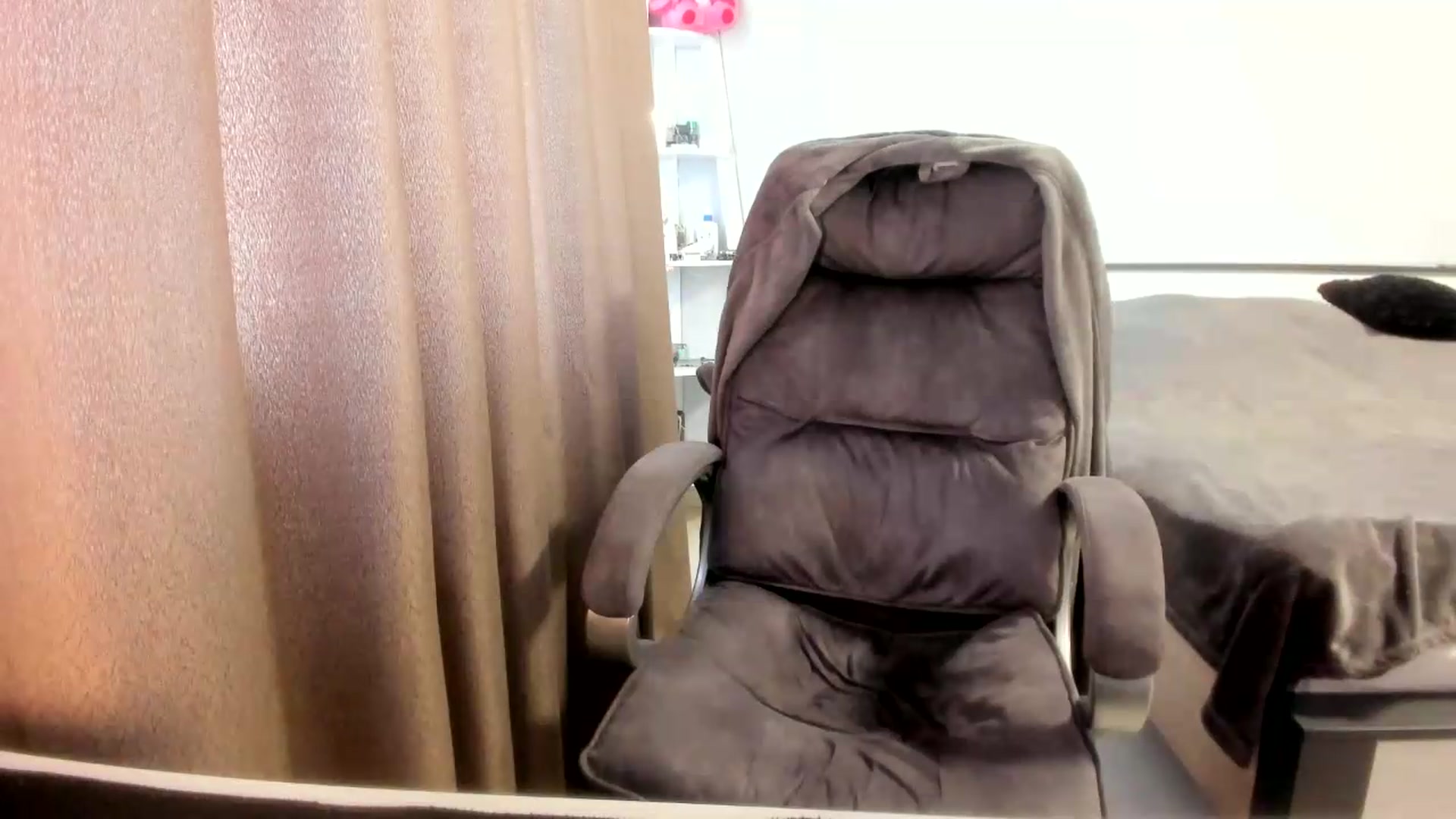 Gallery image thumbnail from Iam_Sasha's myfreecams stream on, 06/24/2026, 09:15 image 7 of 20