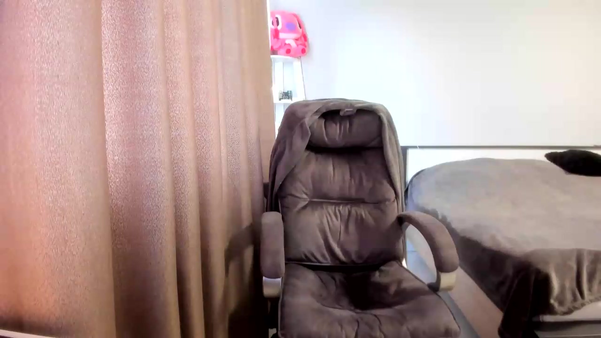 Gallery image thumbnail from Iam_Sasha's myfreecams stream on, 06/24/2026, 11:45 image 3 of 20
