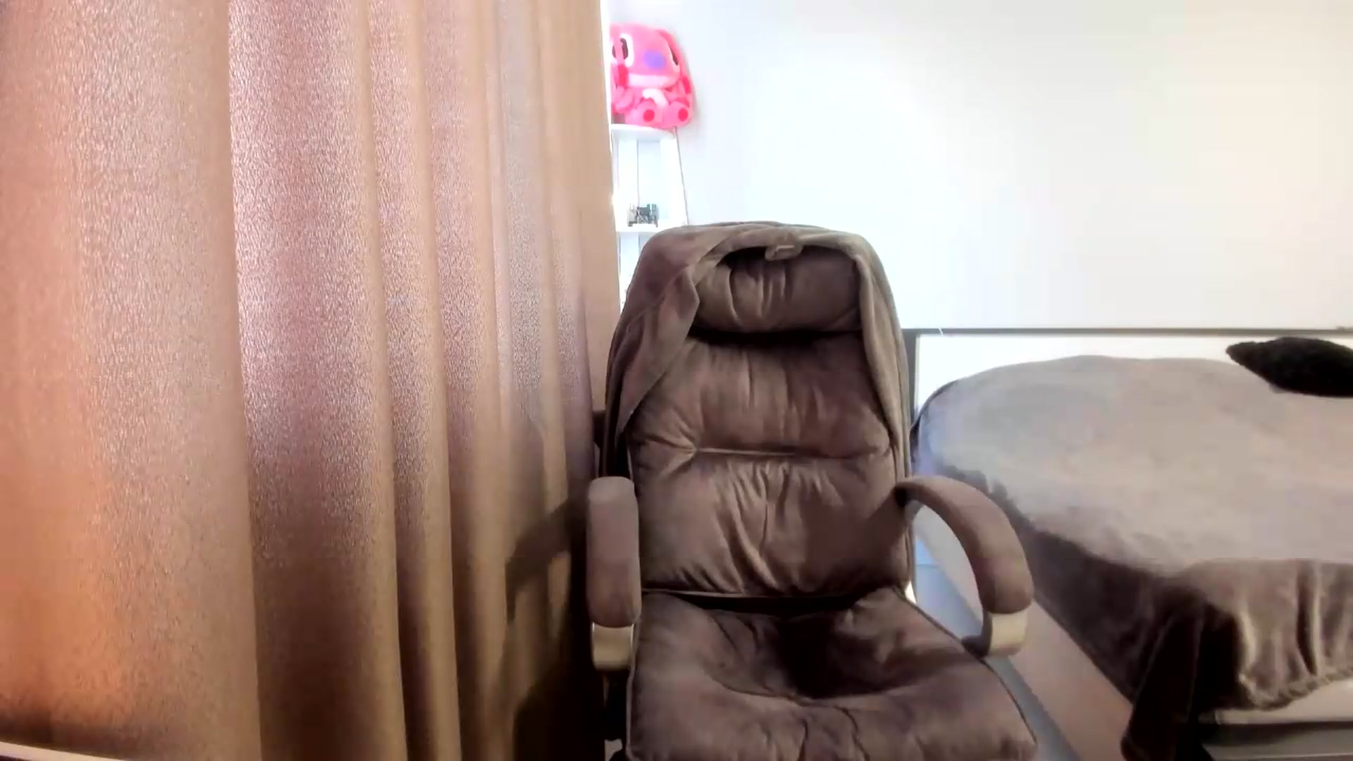 Gallery image thumbnail from Iam_Sasha's myfreecams stream on, 06/24/2026, 11:45 image 5 of 20