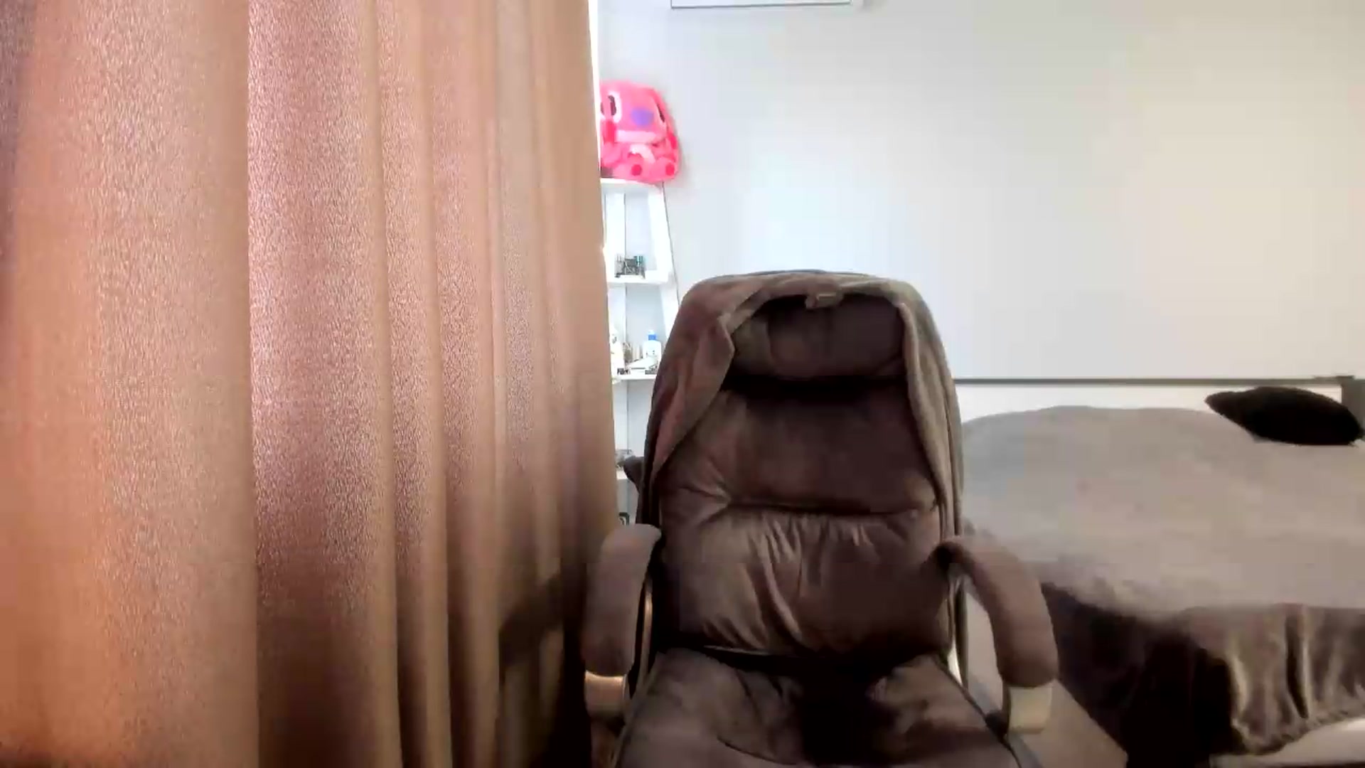 Gallery image thumbnail from Iam_Sasha's myfreecams stream on, 06/24/2026, 11:45 image 12 of 20