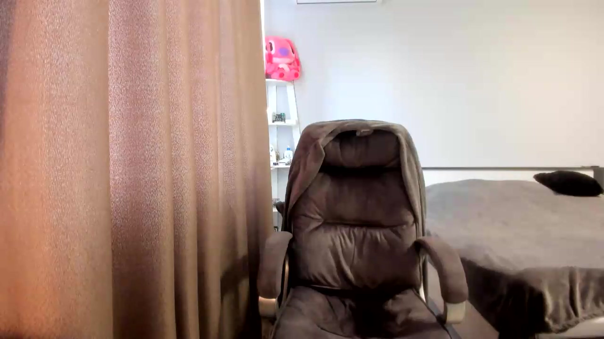 Gallery image thumbnail from Iam_Sasha's myfreecams stream on, 06/24/2026, 11:45 image 14 of 20