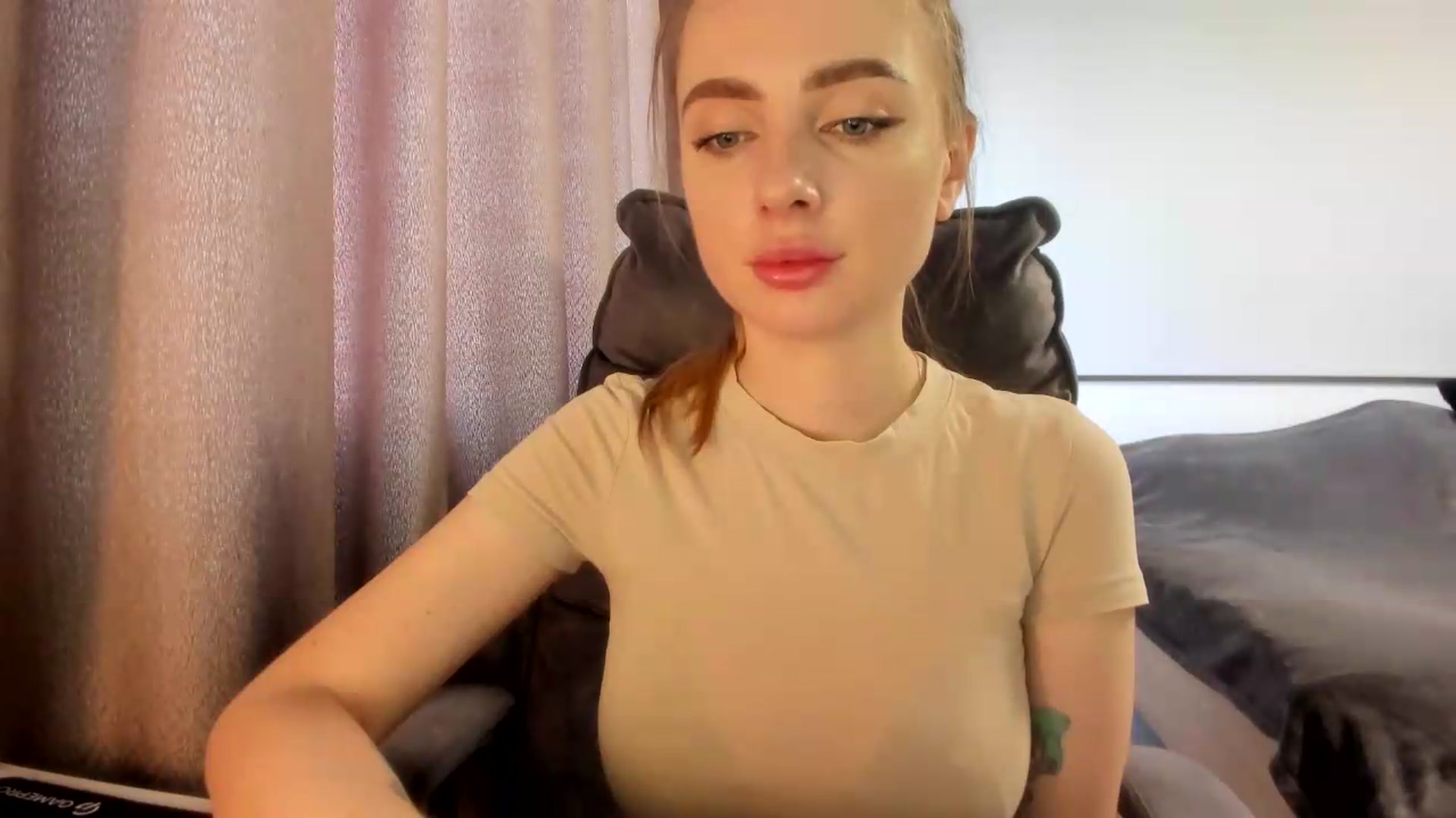 Gallery image thumbnail from Iam_Sasha's myfreecams stream on, 06/26/2026, 09:45 image 2 of 20