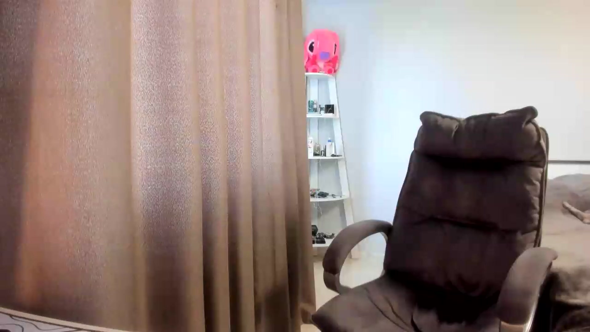Gallery image thumbnail from Iam_Sasha's myfreecams stream on, 06/29/2026, 11:33 image 8 of 20