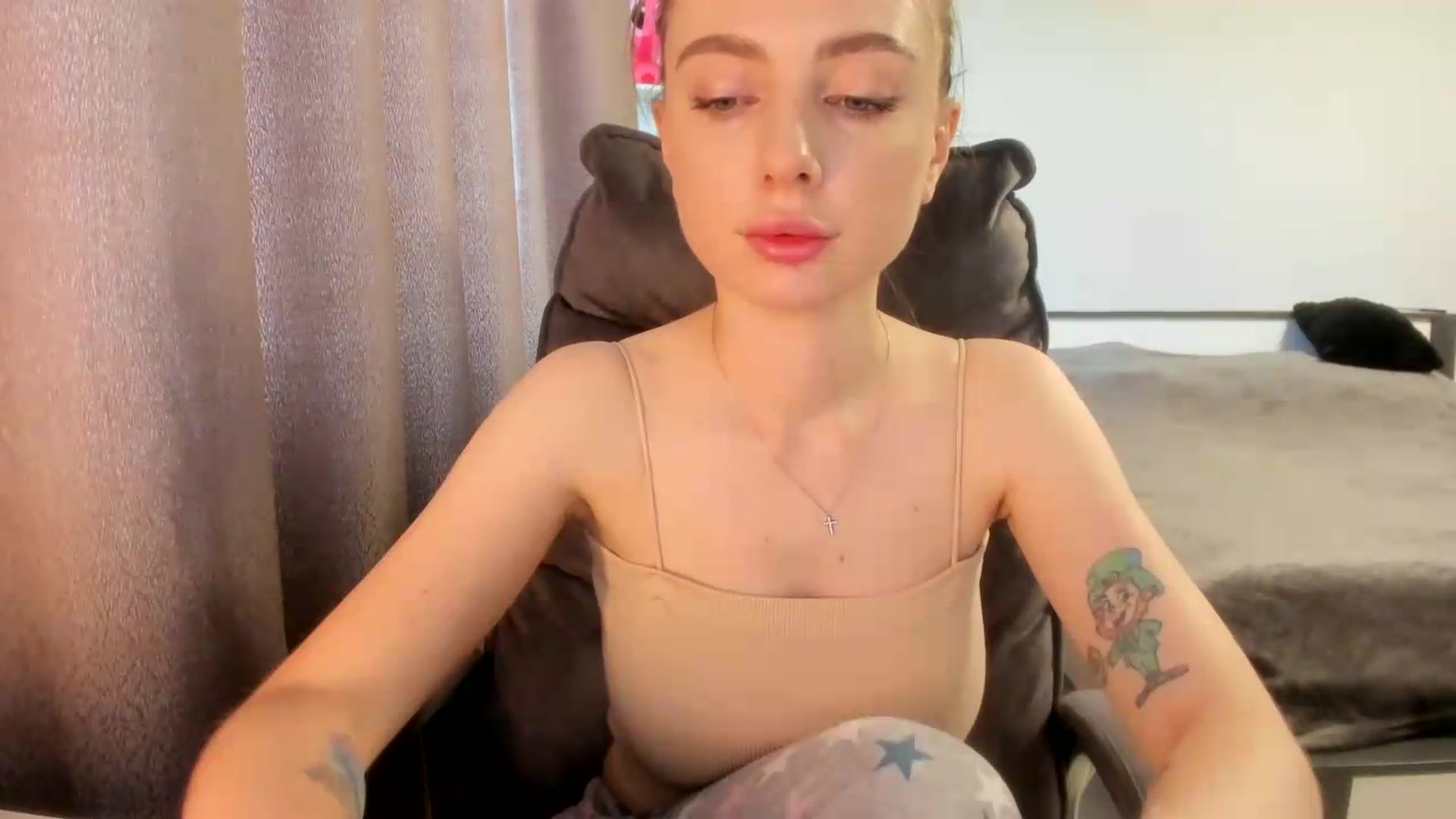 Gallery image thumbnail from Iam_Sasha's myfreecams stream on, 07/01/2026, 09:54 image 15 of 20