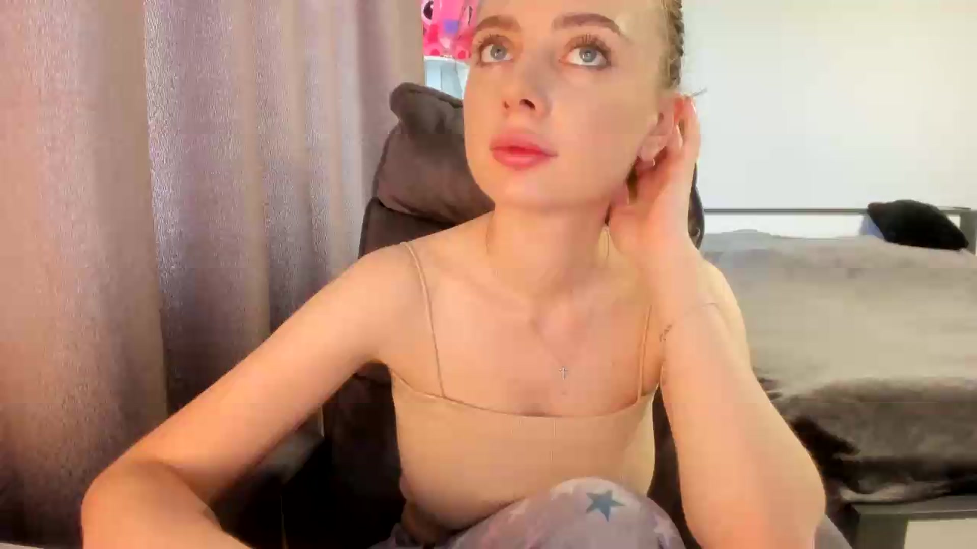 Gallery image thumbnail from Iam_Sasha's myfreecams stream on, 07/01/2026, 09:54 image 12 of 20
